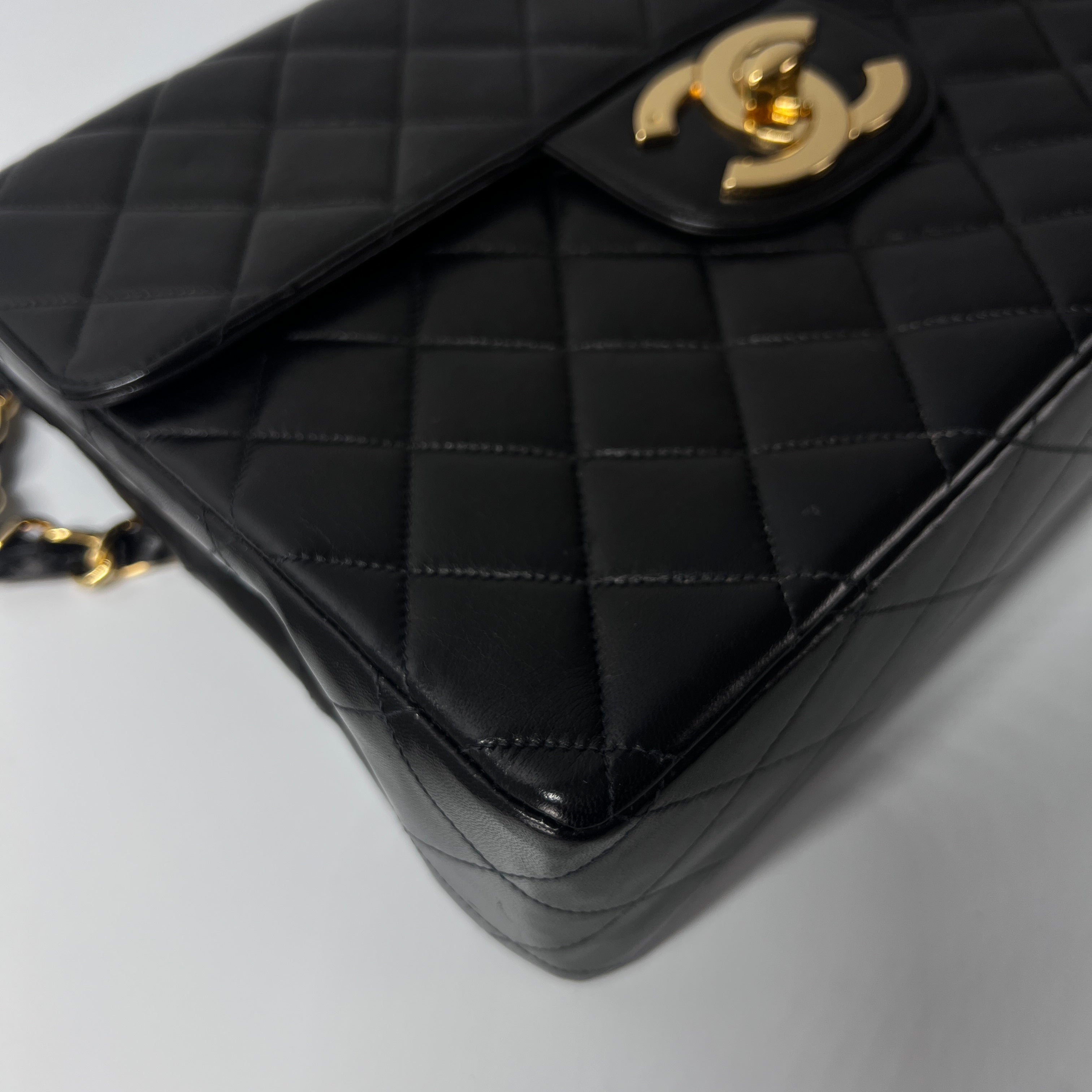 Sac à main CHANEL Timeless classique jumbo cuir noir