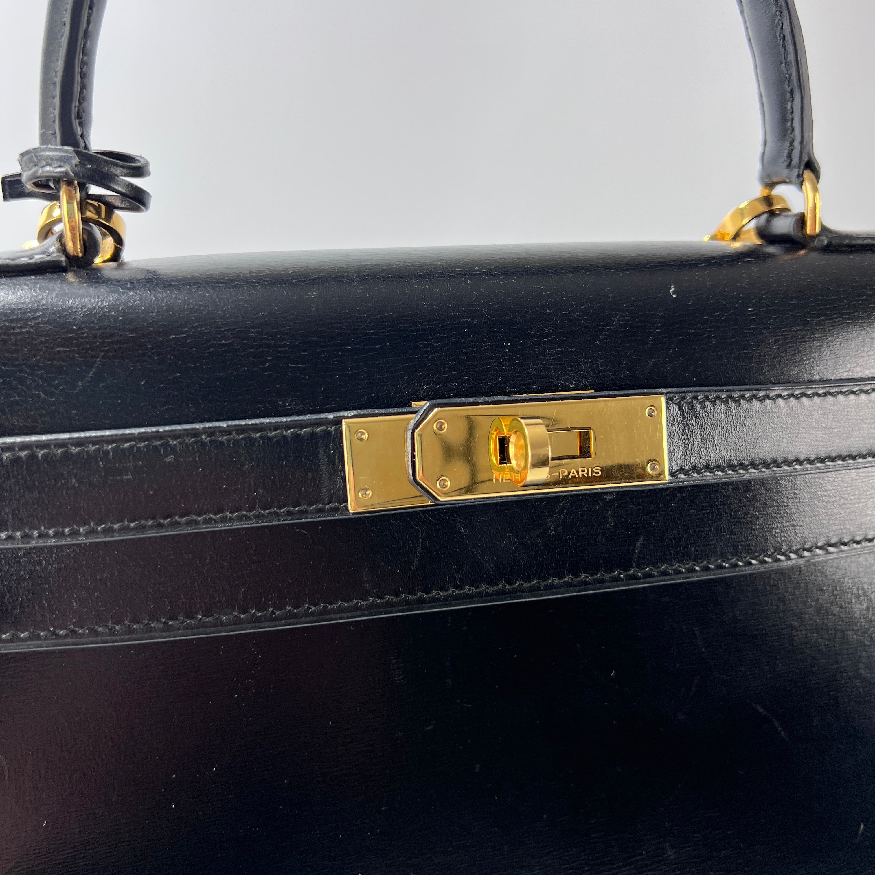 Sac à main HERMES Kelly cuir noir