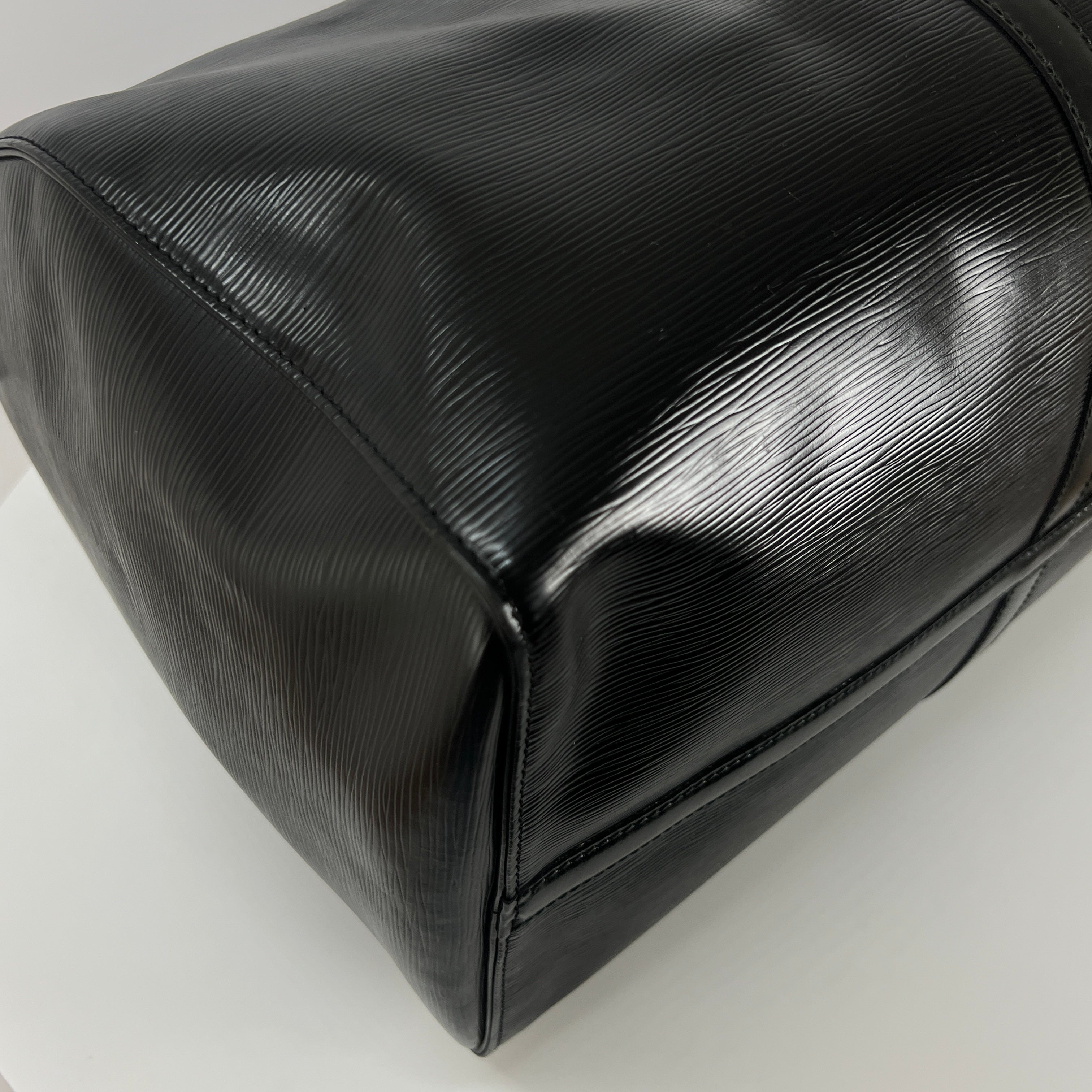LOUIS VUITTON Keepall 55 black epi leather handbag
