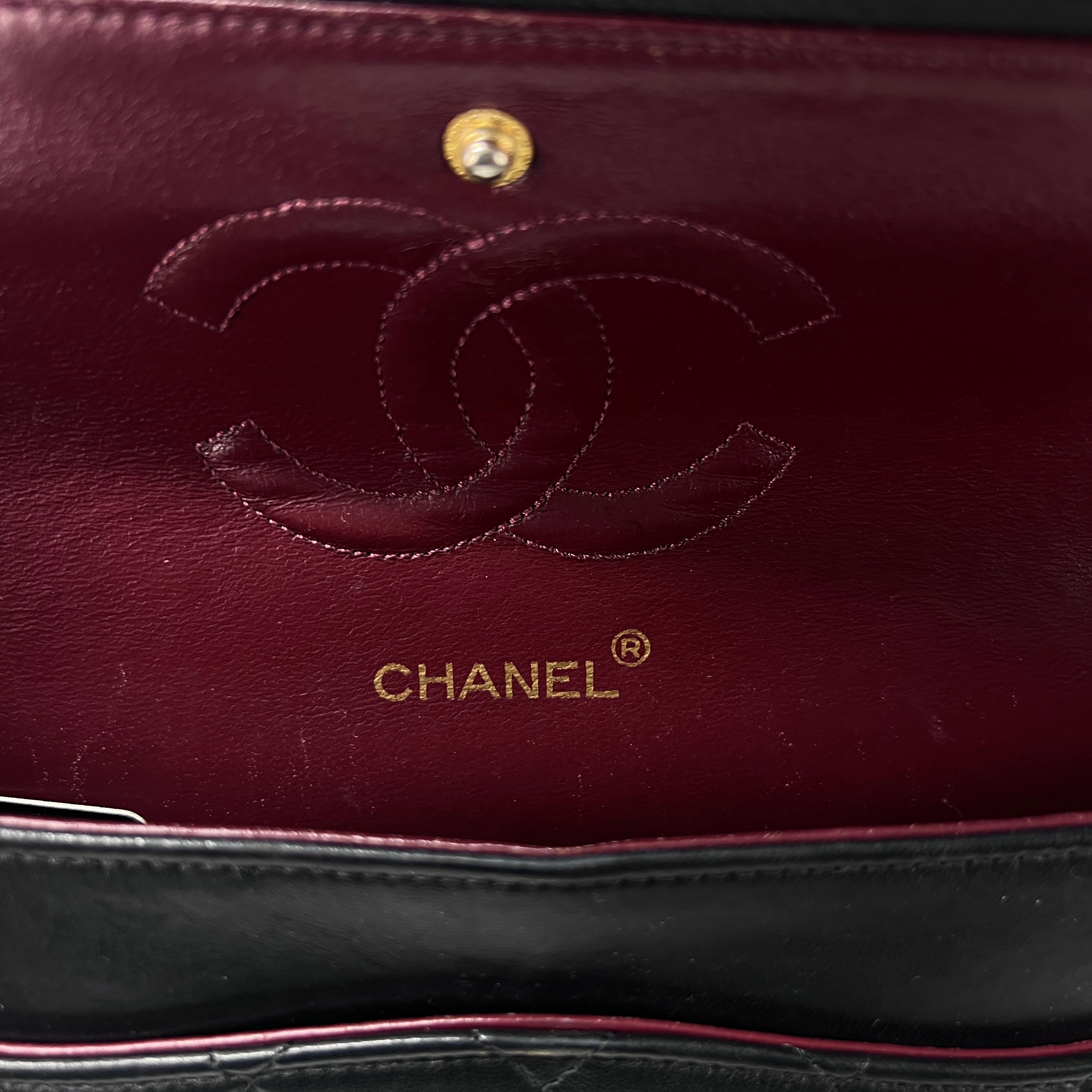 Sac à main CHANEL Timeless classique medium double flap cuir noir