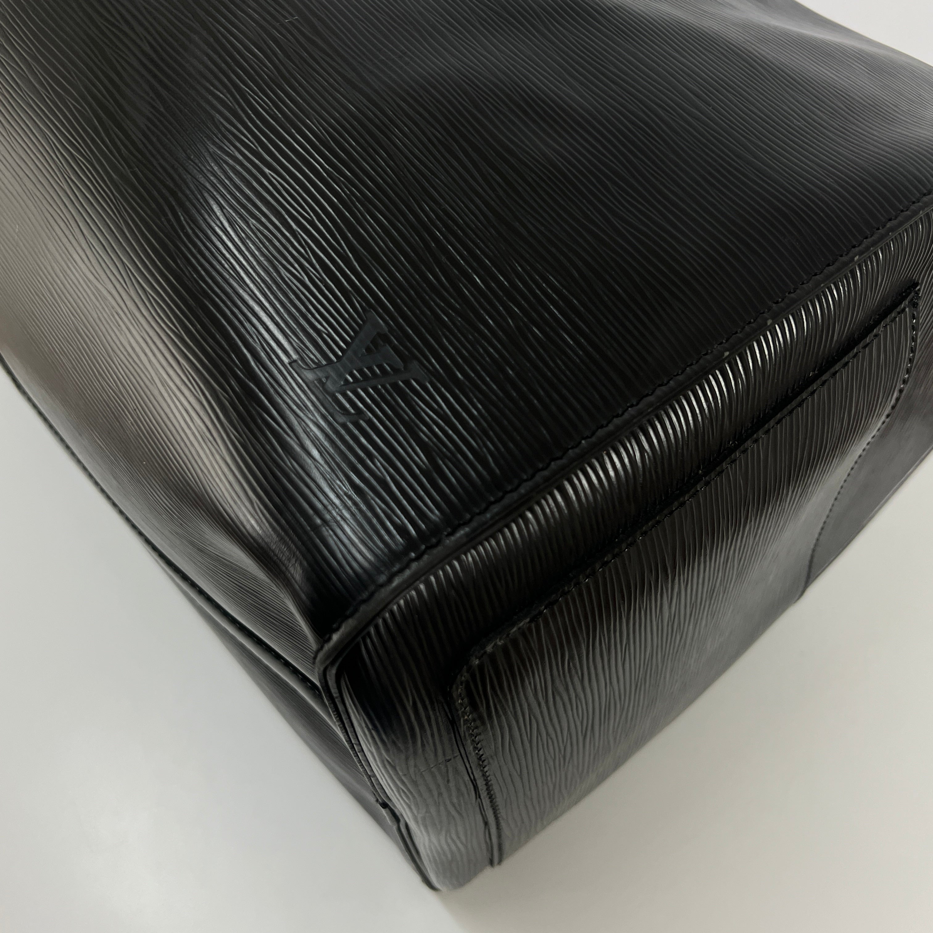 LOUIS VUITTON Keepall 55 black epi leather handbag