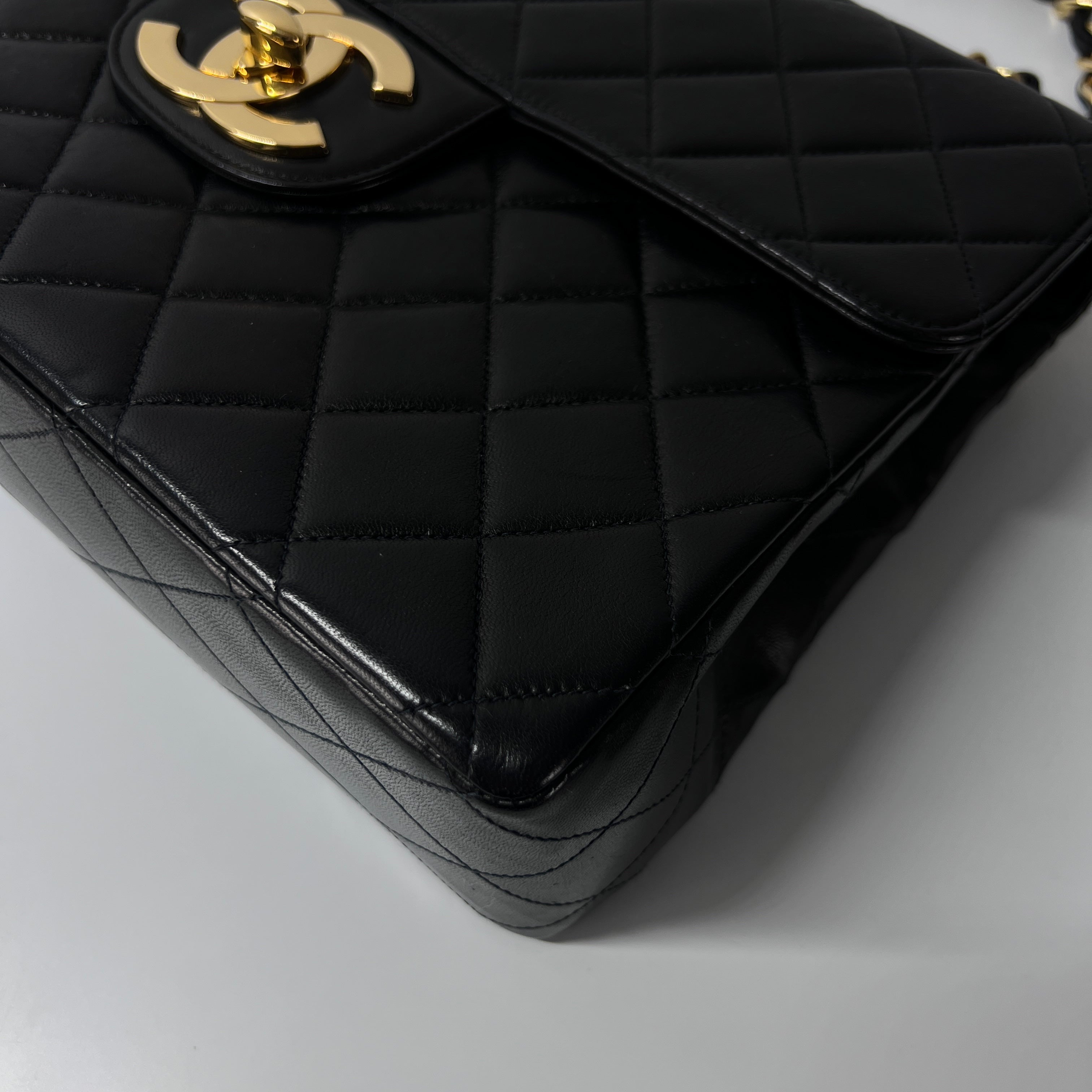 Sac à main CHANEL Timeless classique jumbo cuir noir