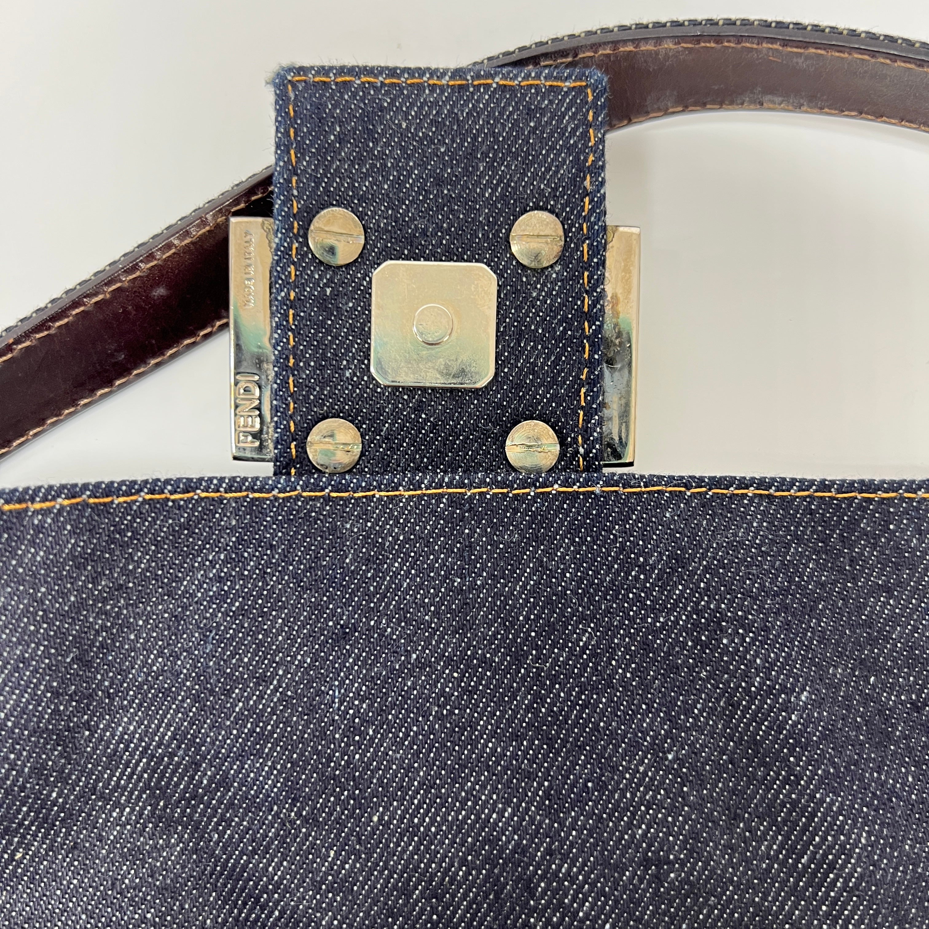 Sac à main FENDI Mamma Baguette denim bleu