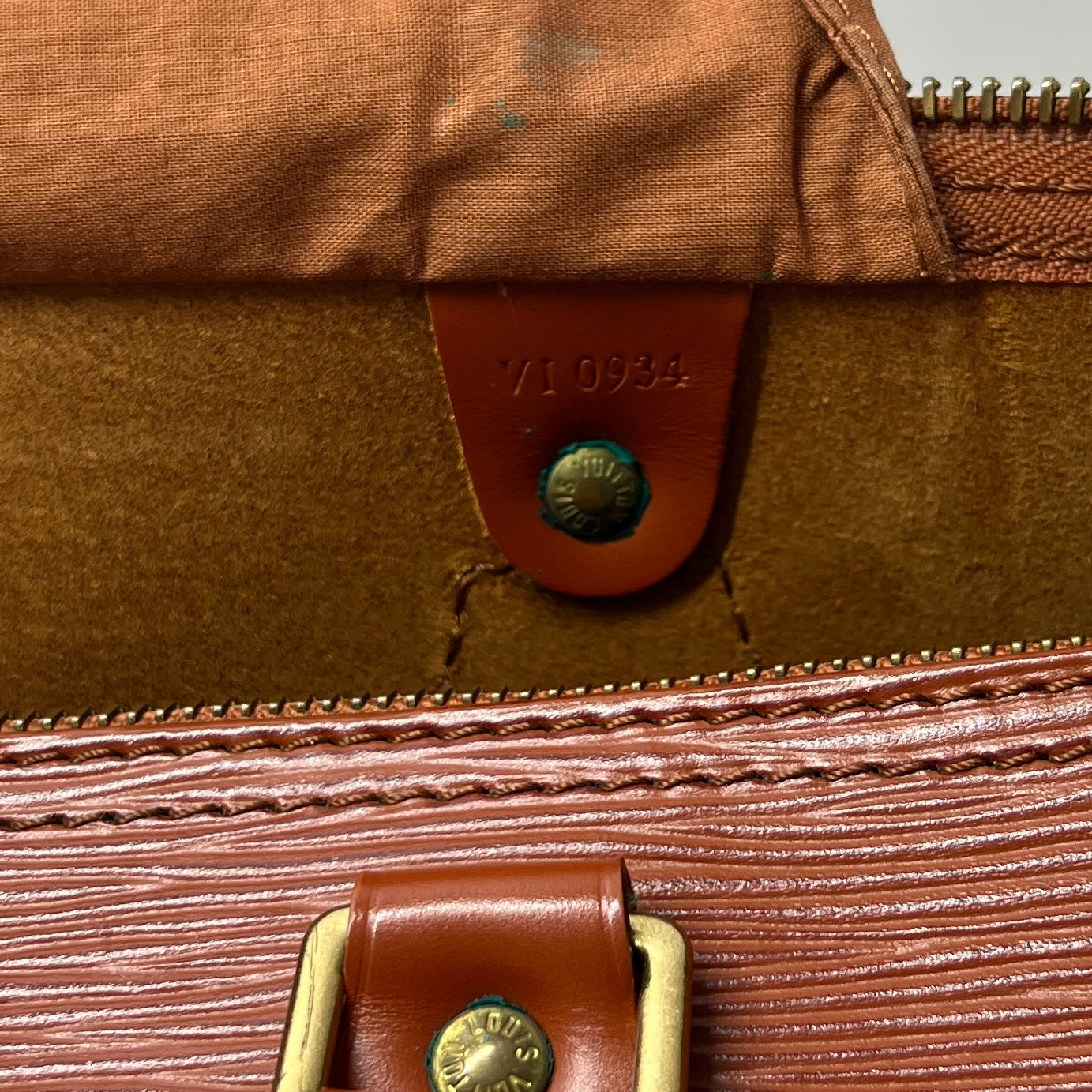 LOUIS VUITTON Speedy 35 handbag in brown epi leather