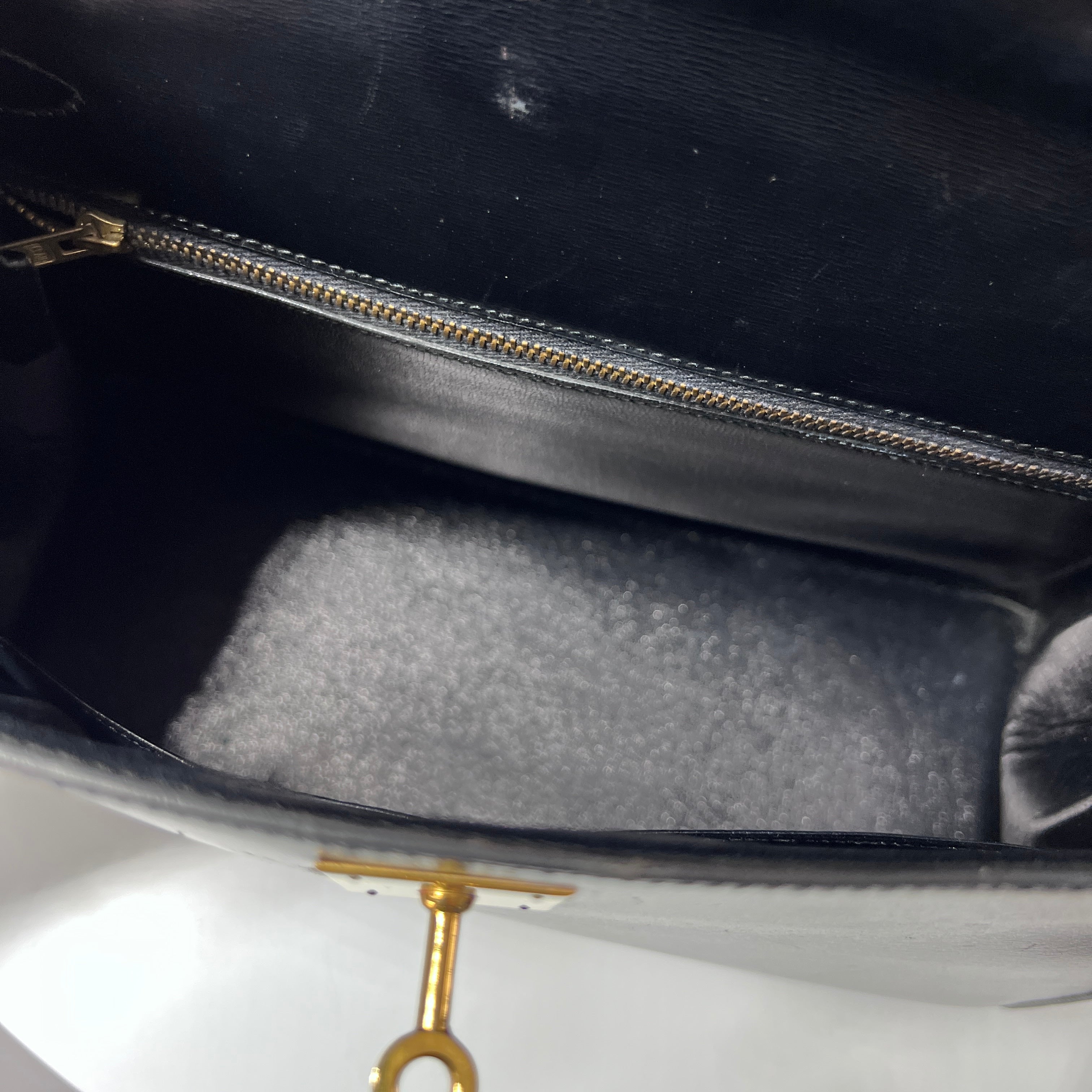 Sac à main HERMES Kelly cuir noir