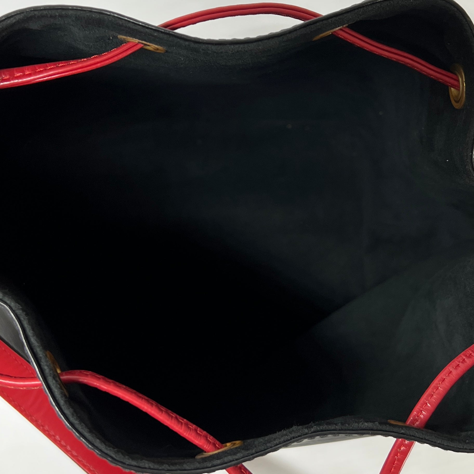 Sac à main LOUIS VUITTON Noé GM cuir épi noir
