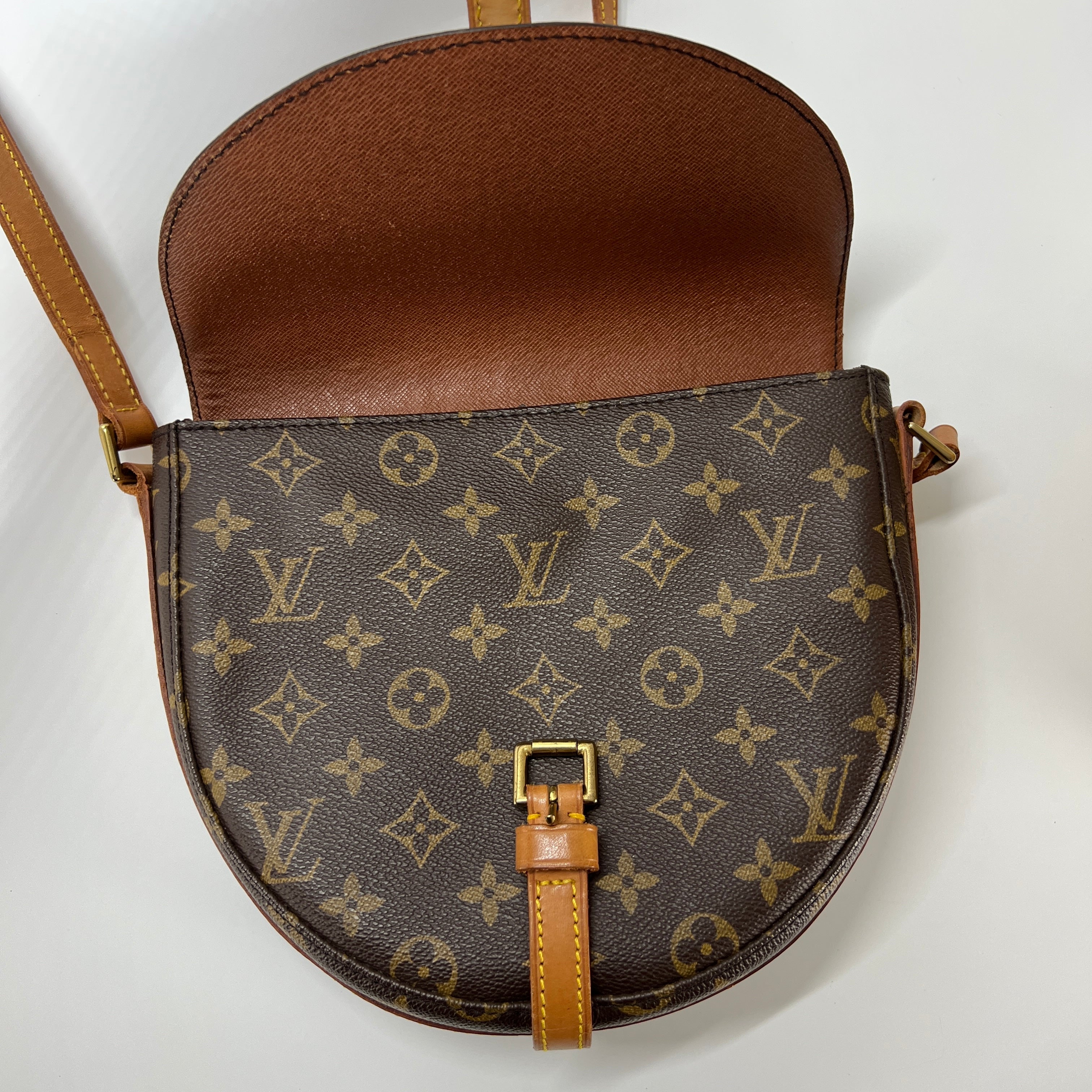 LOUIS VUITTON Chantilly canvas and brown leather handbag