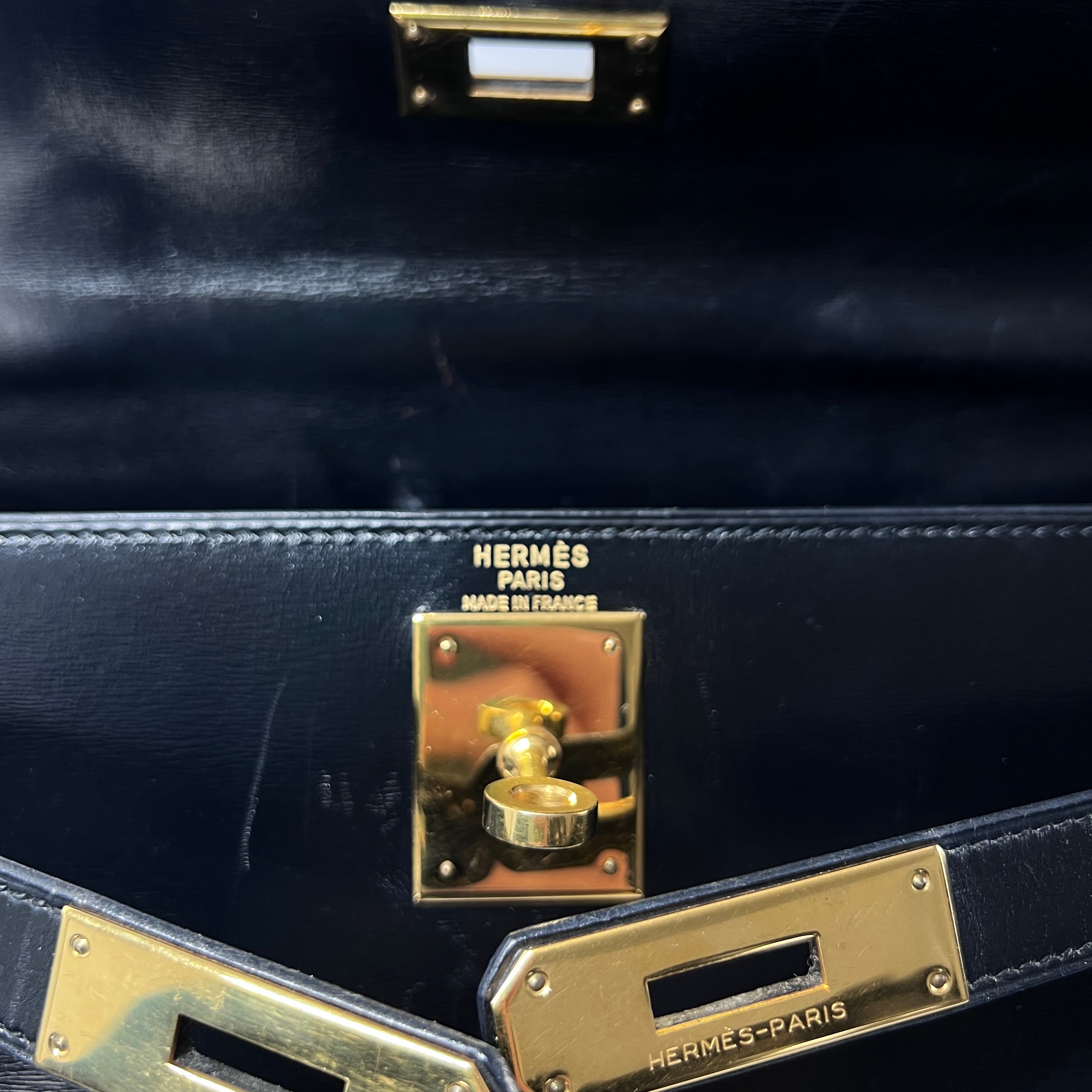 Sac à main HERMES Kelly cuir noir