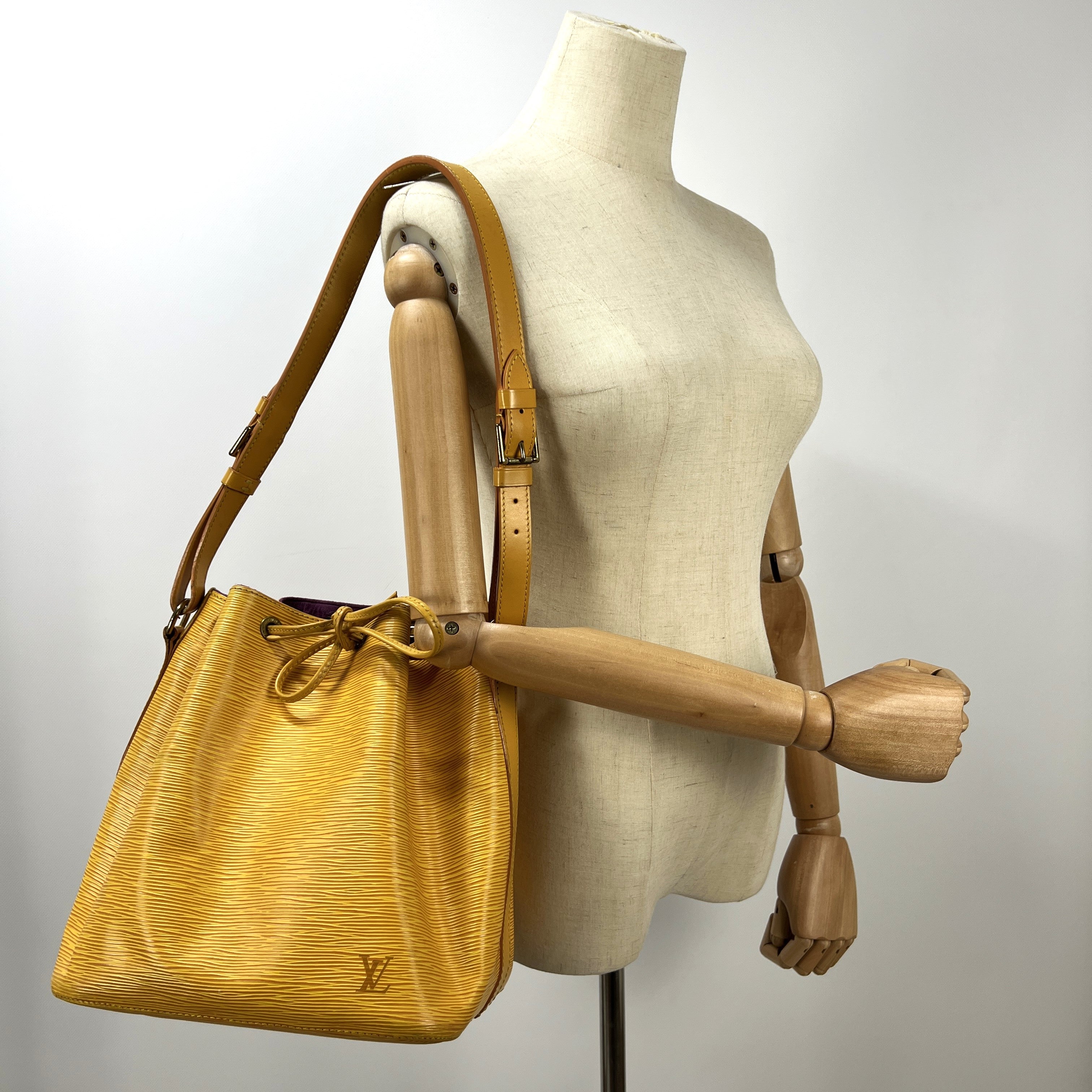 LOUIS VUITTON Noé PM handbag in yellow epi leather