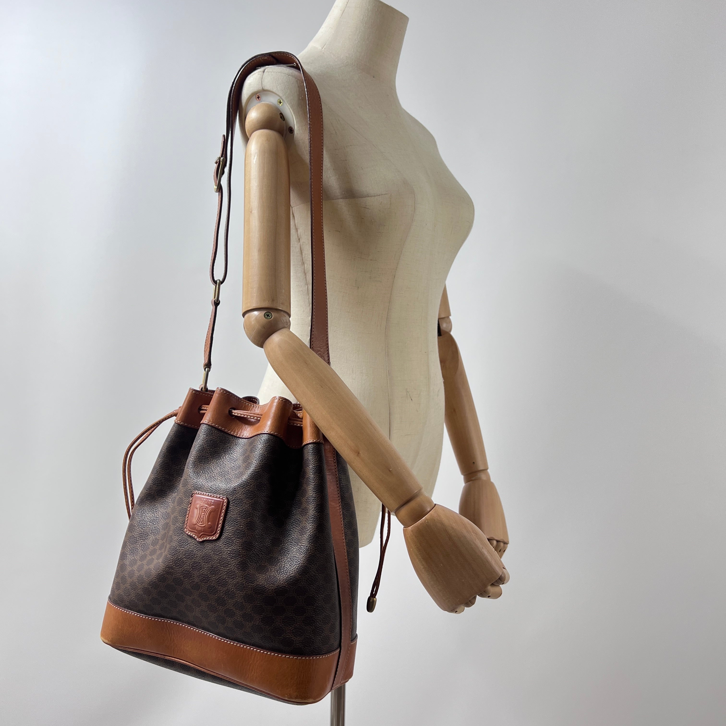 Sac à main CELINE Bucket Bag toile et cuir marron