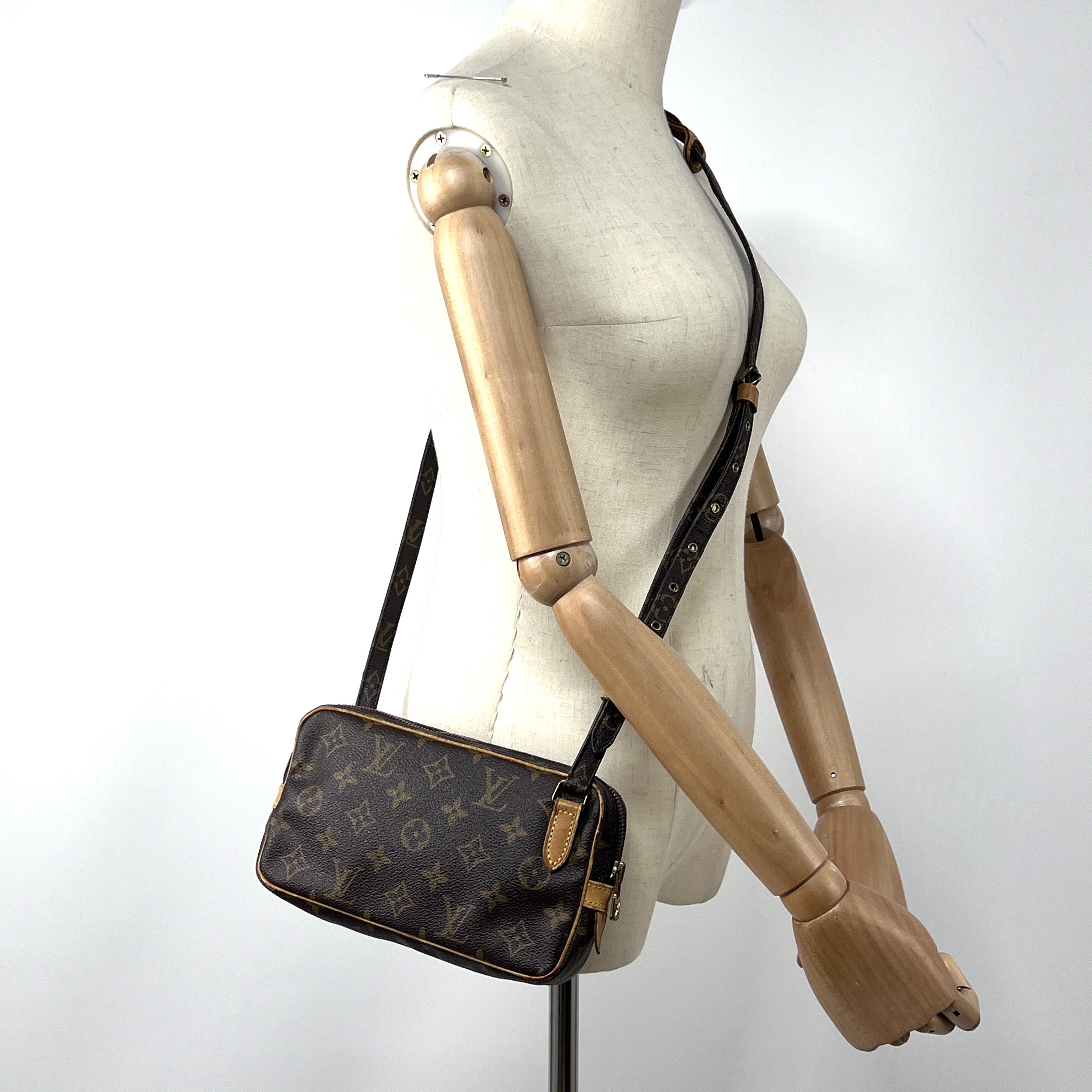 Sac à main LOUIS VUITTON Marly toile et cuir marron