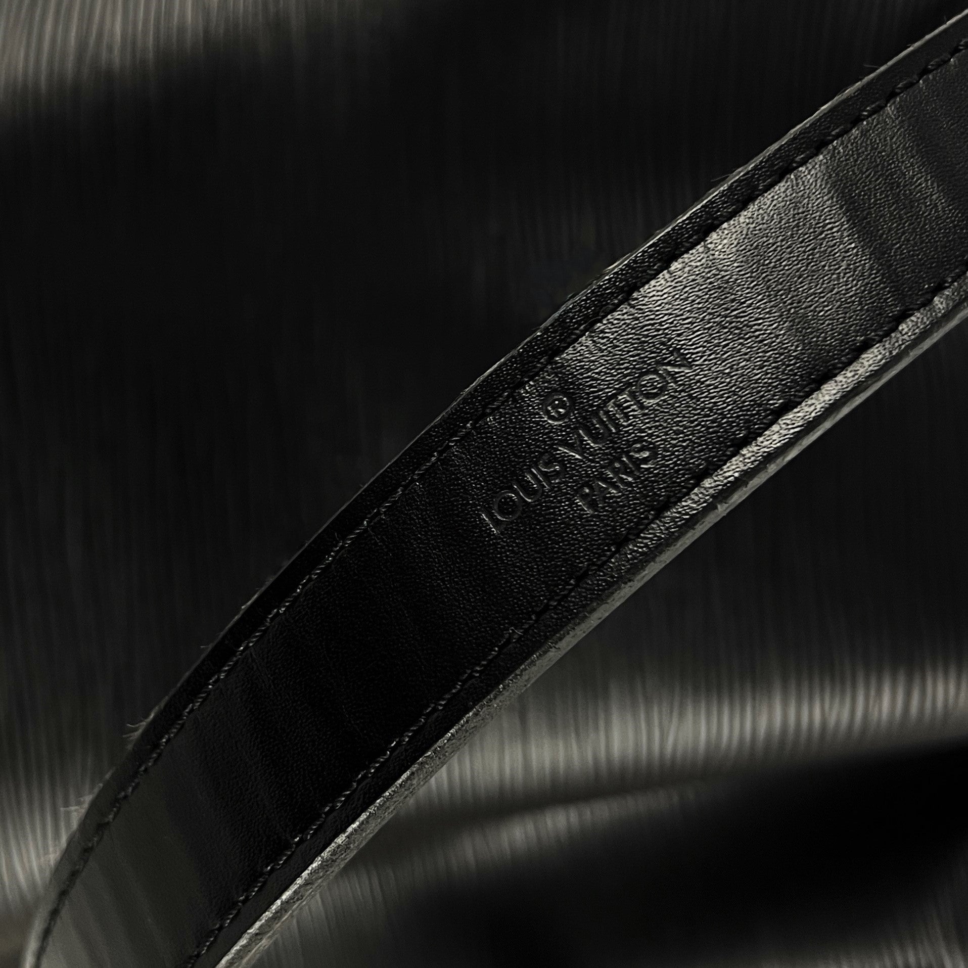 LOUIS VUITTON Noé GM black epi leather handbag