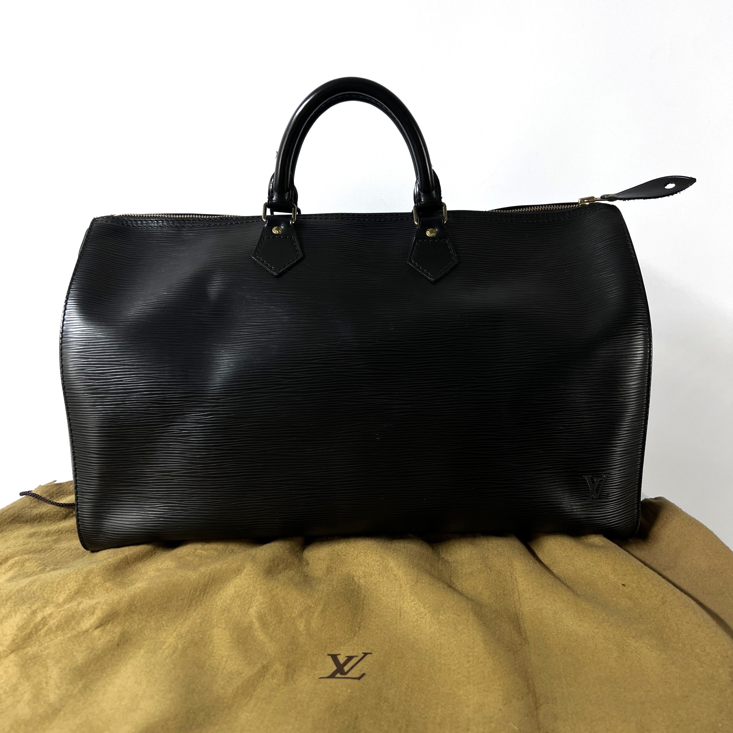 Sac à main LOUIS VUITTON Speedy 40 cuie épi noir