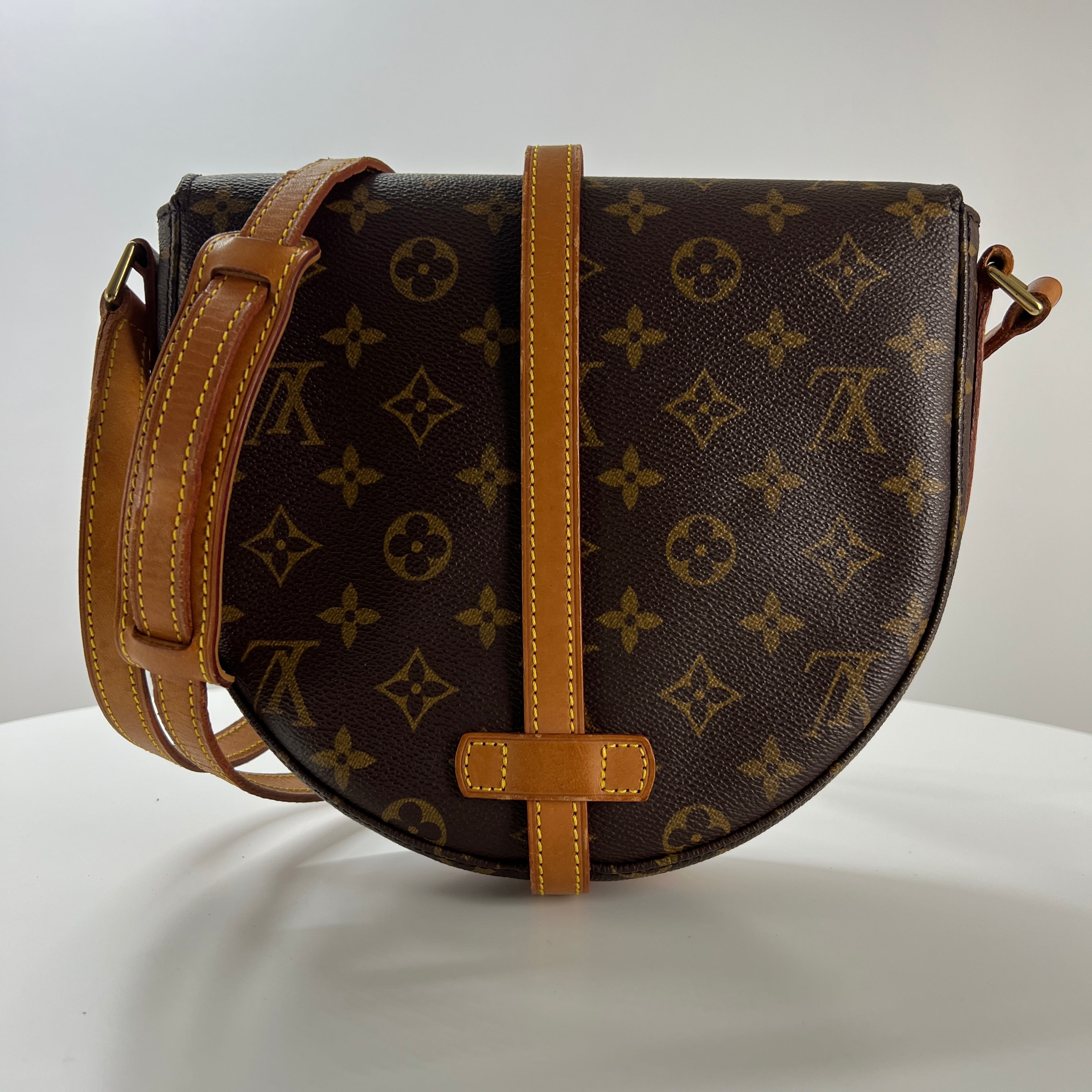 LOUIS VUITTON Chantilly canvas and brown leather handbag