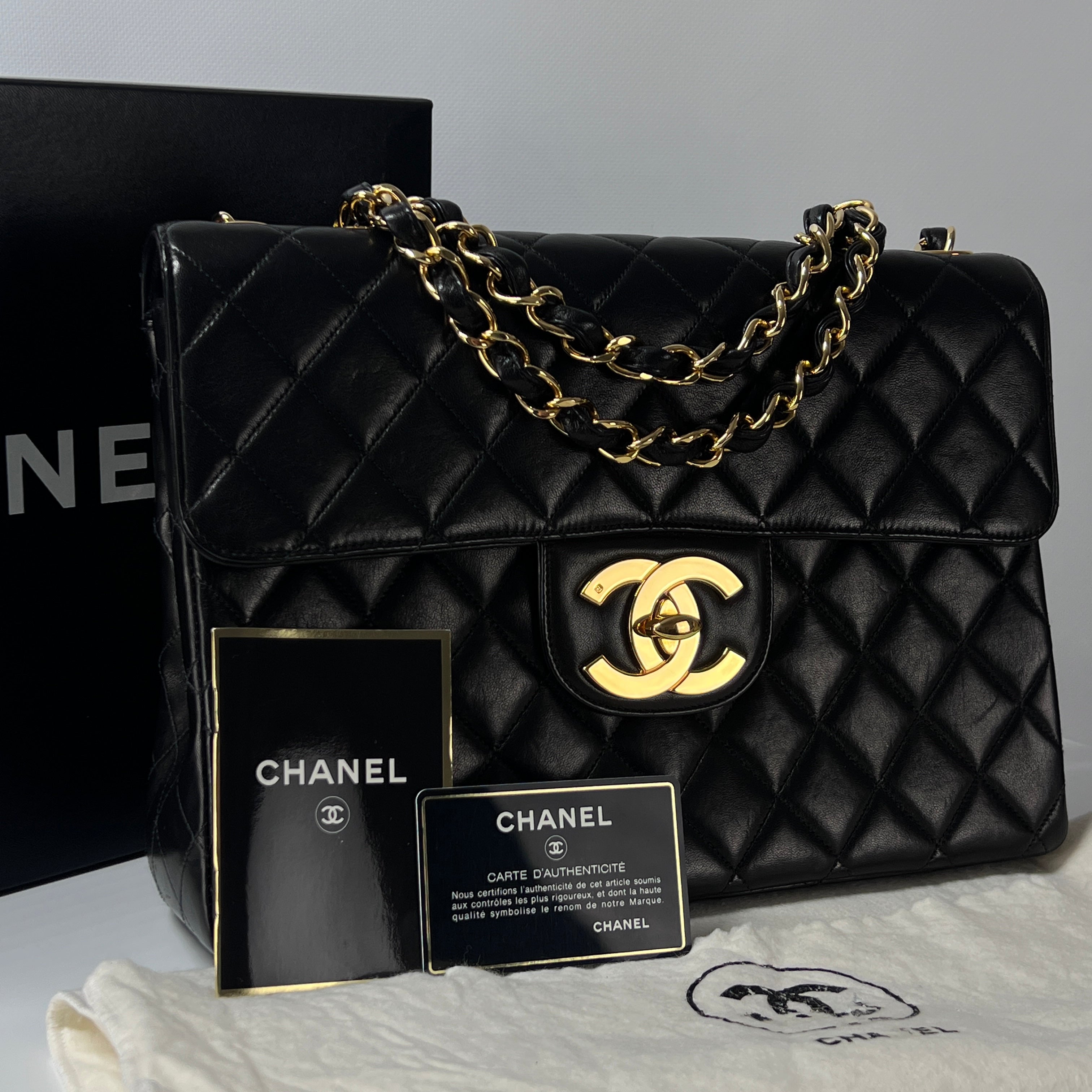 Sac à main CHANEL Timeless classique jumbo cuir noir