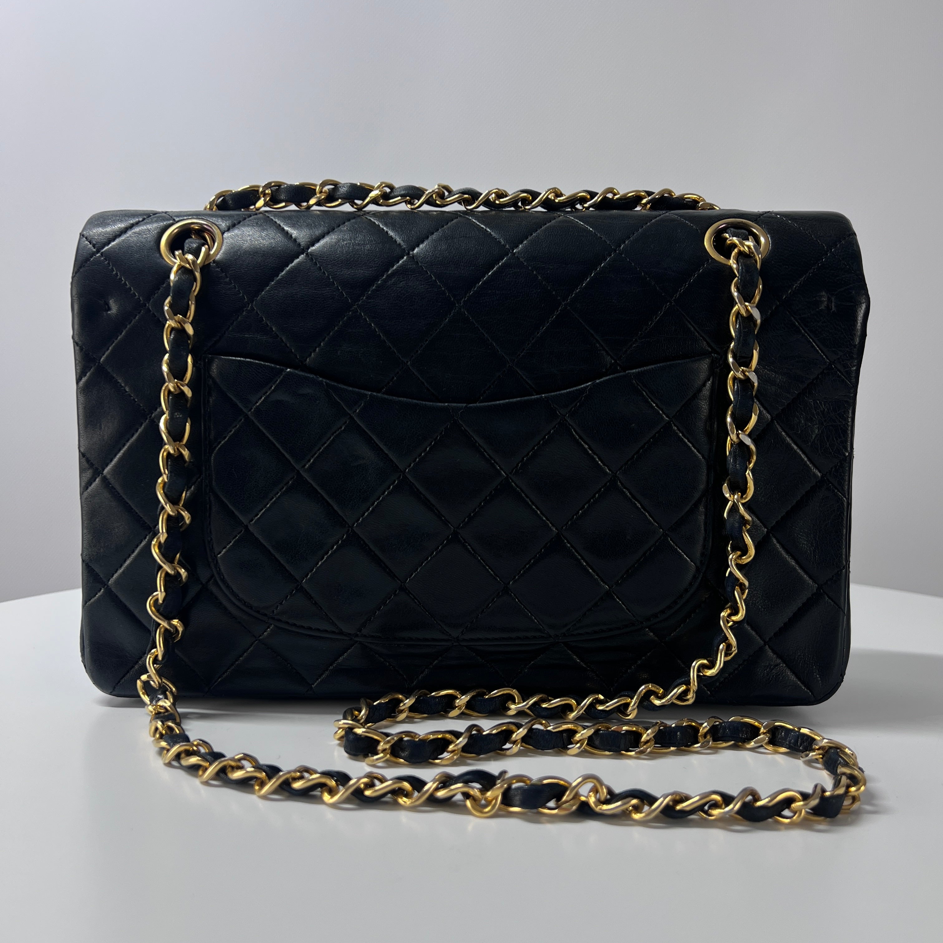 Sac à main CHANEL Timeless classique medium double flap cuir noir