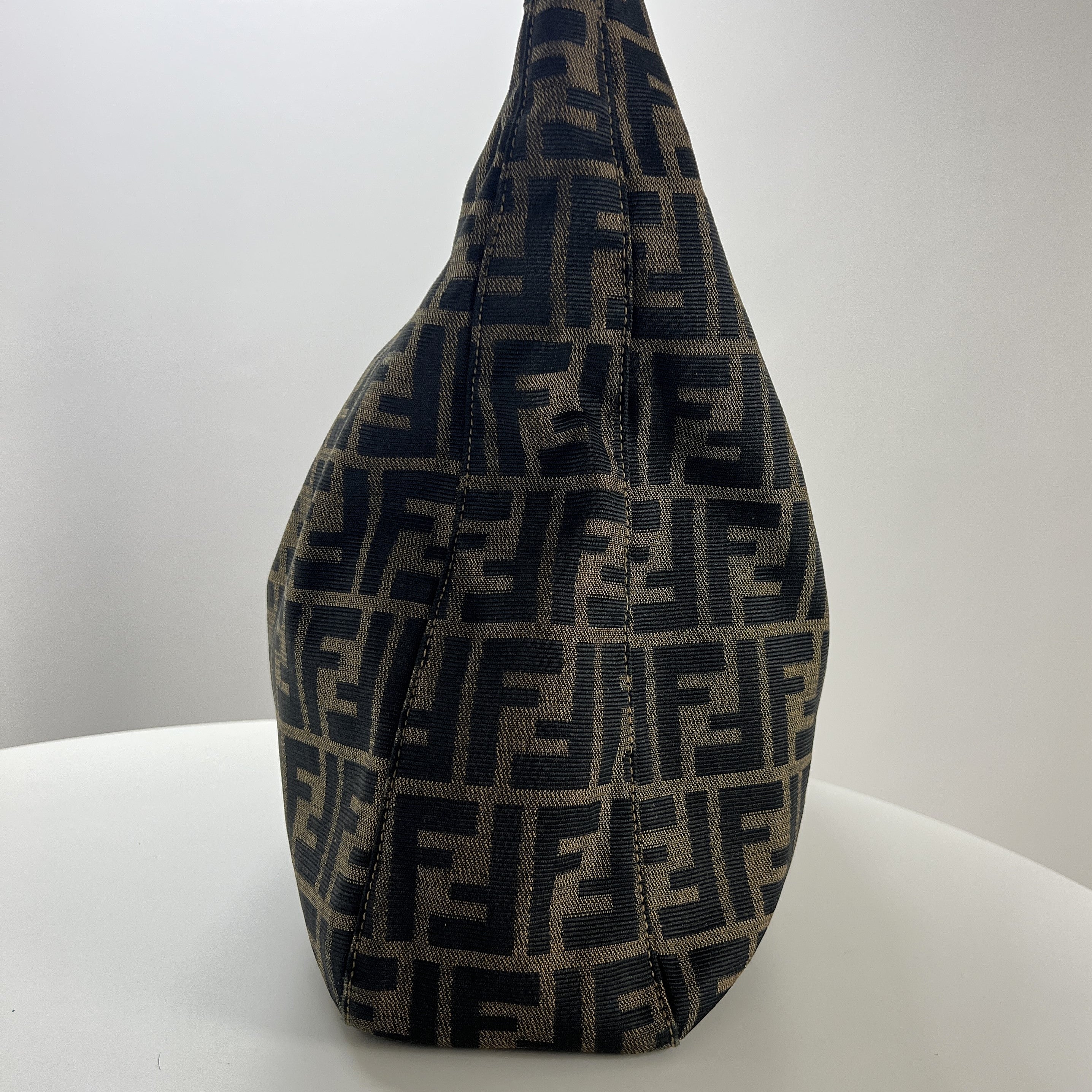 Sac à main FENDI Hobo toile et cuir marron