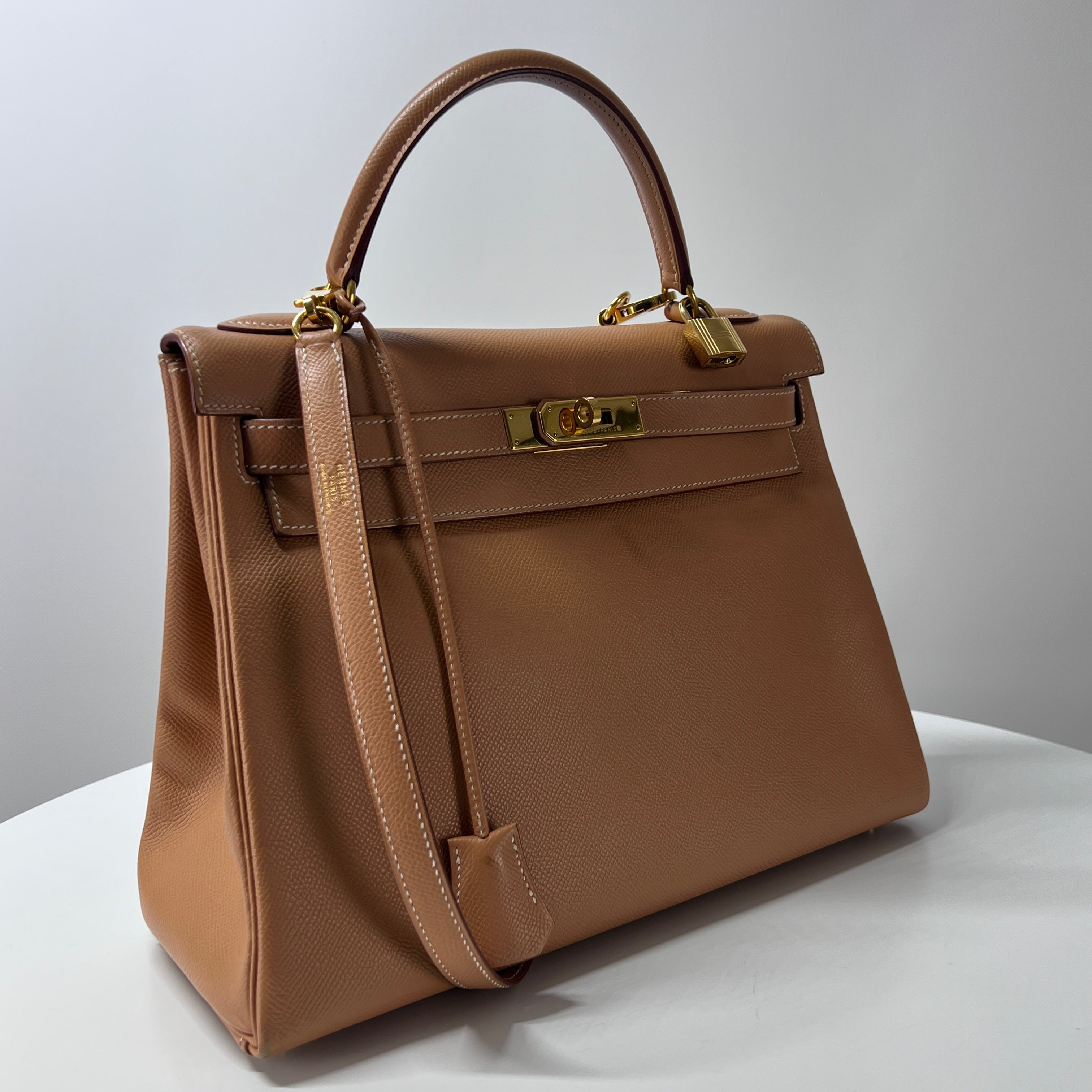 Sac à main HERMES Kelly cuir camel