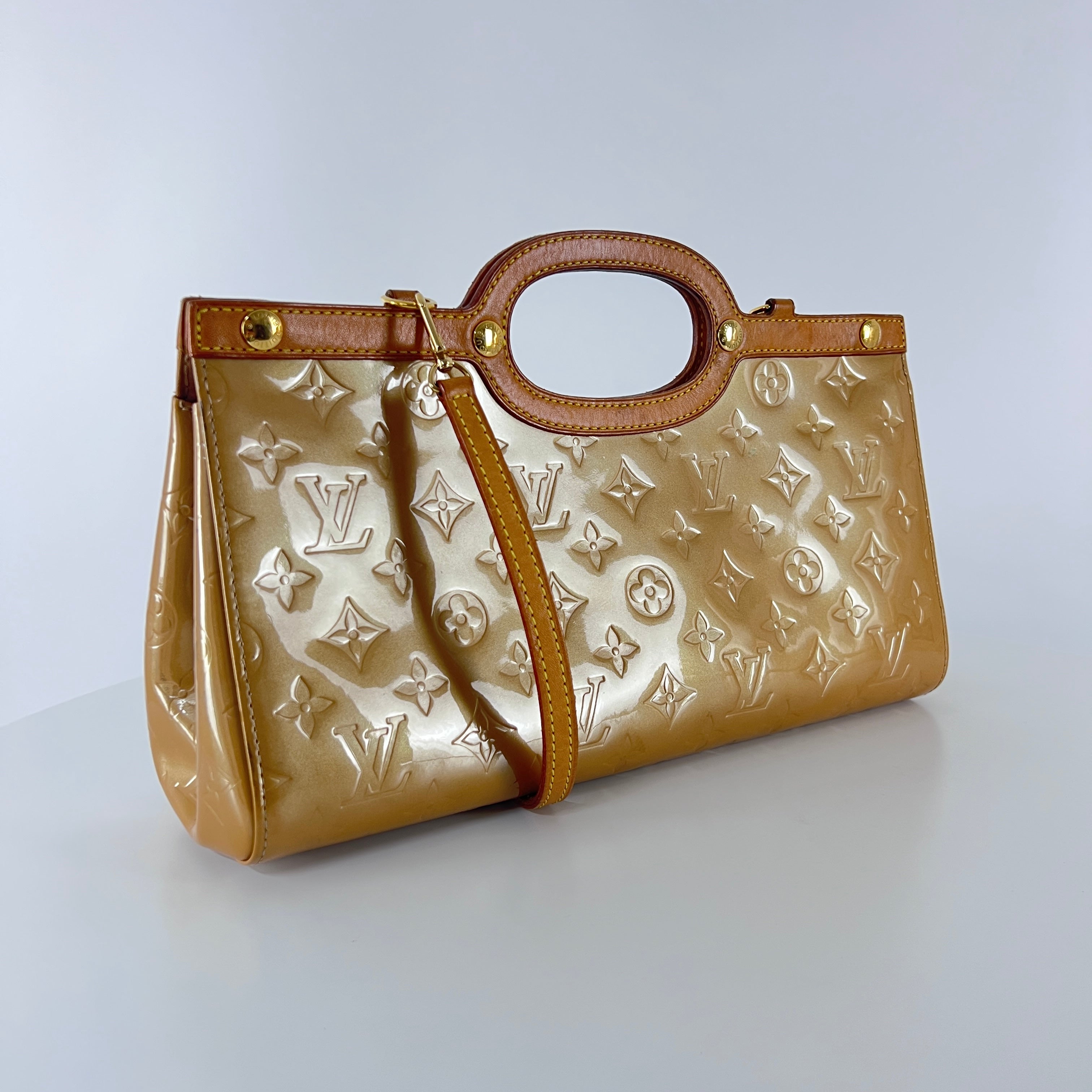 LOUIS VUITTON Roxbury handbag in brown patent leather