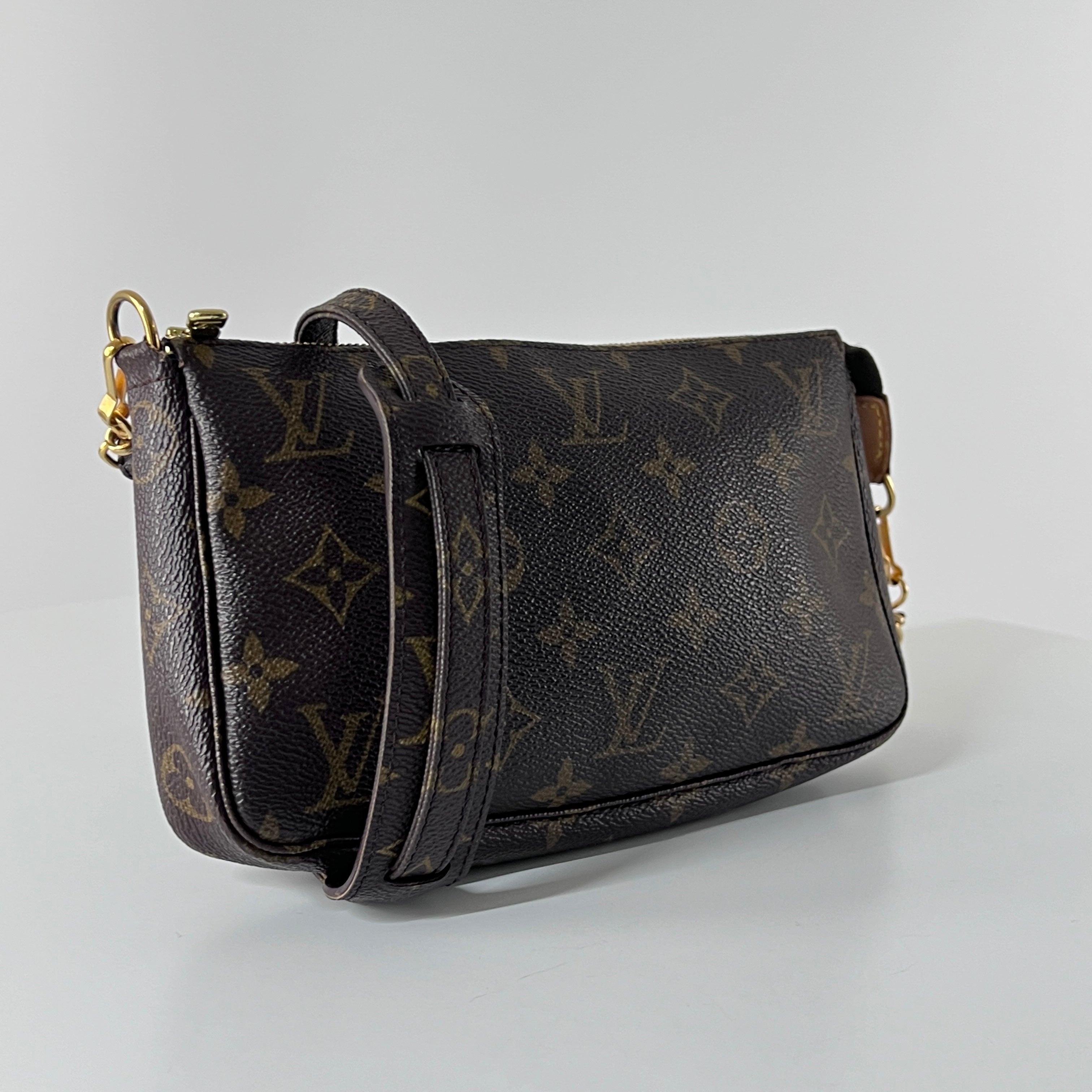 Sac à main LOUIS VUITTON Accessory Pouch toile et cuir marron