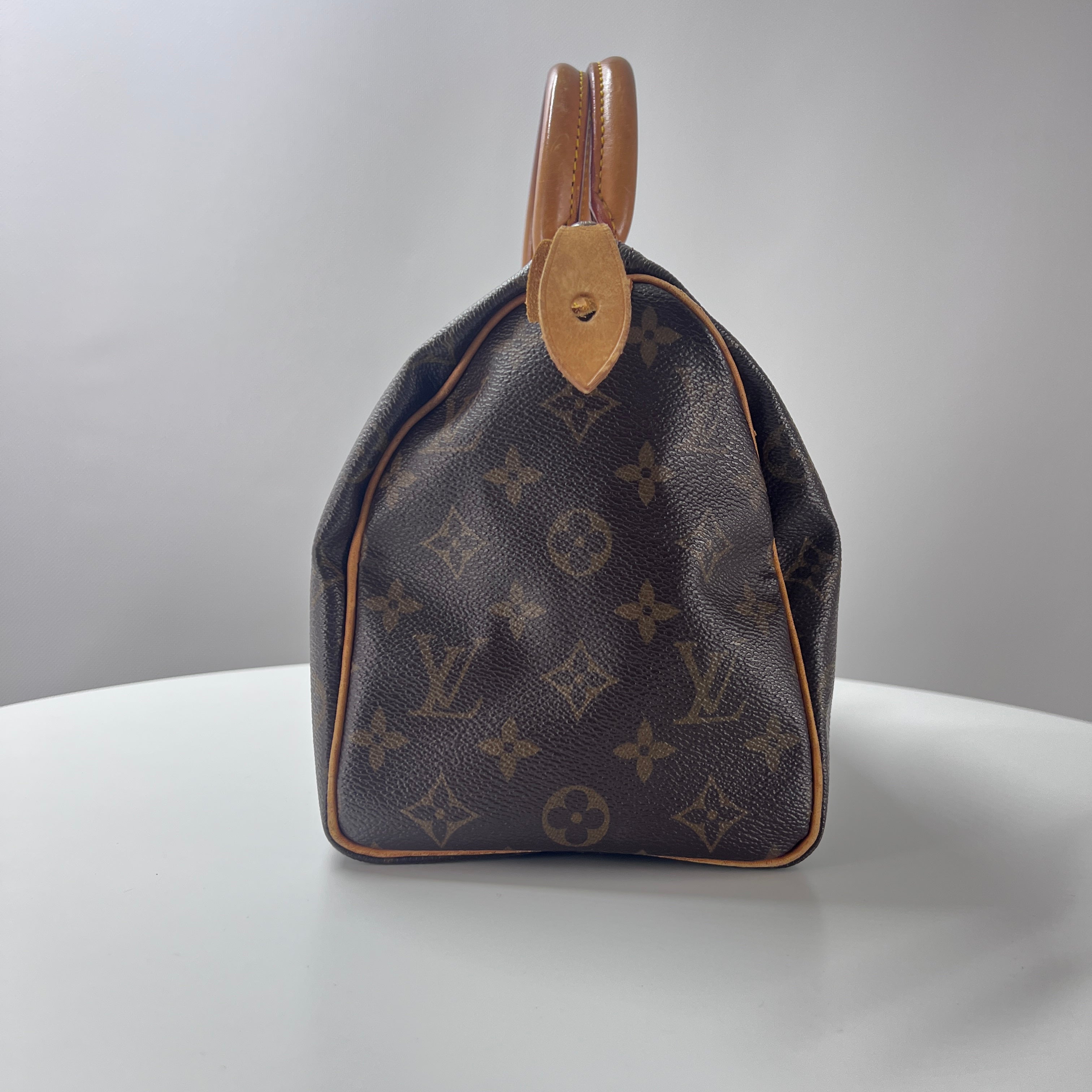 Sac à main LOUIS VUITTON Speedy 25 toile et cuir marron