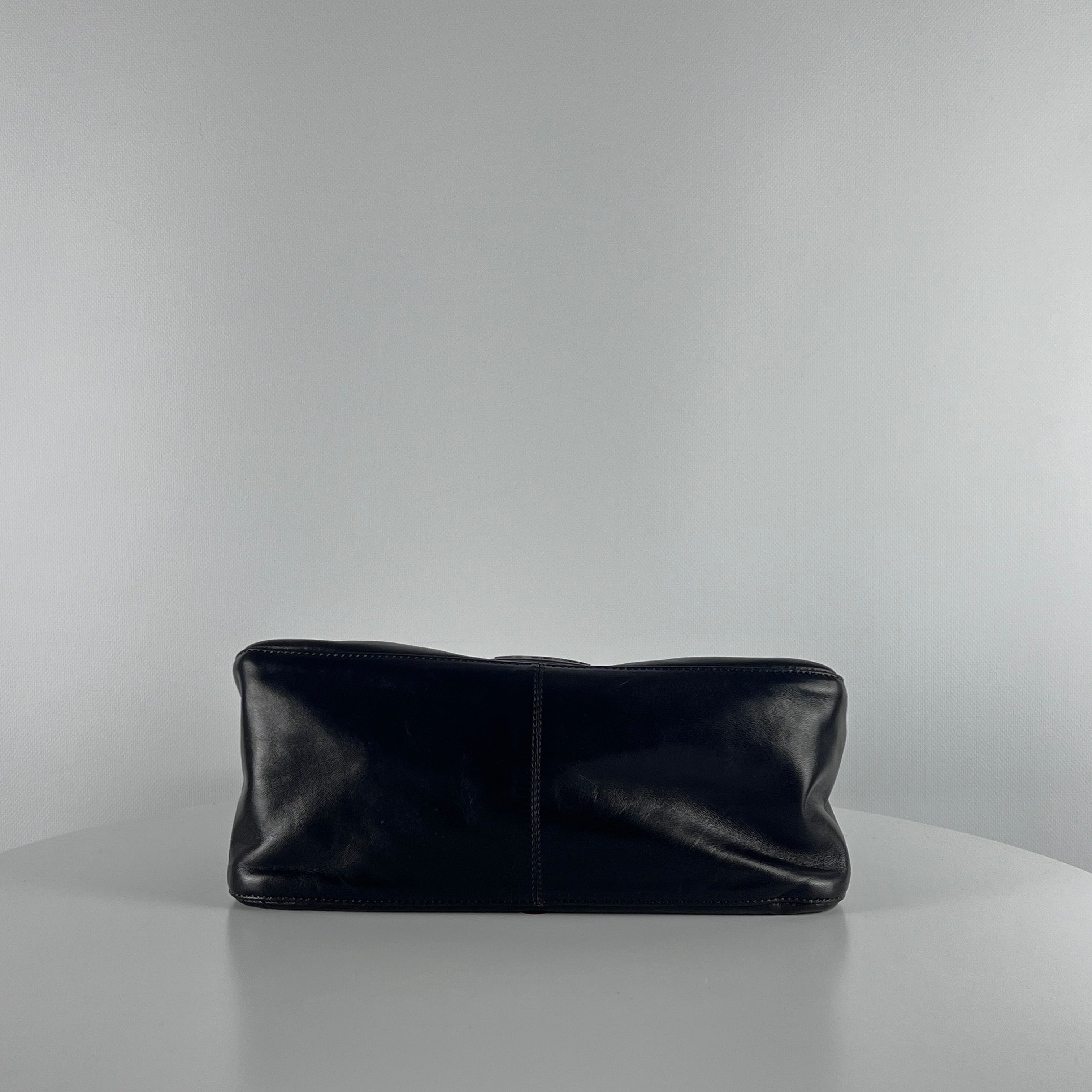 FENDI Mamma Leather handbag in brown leather