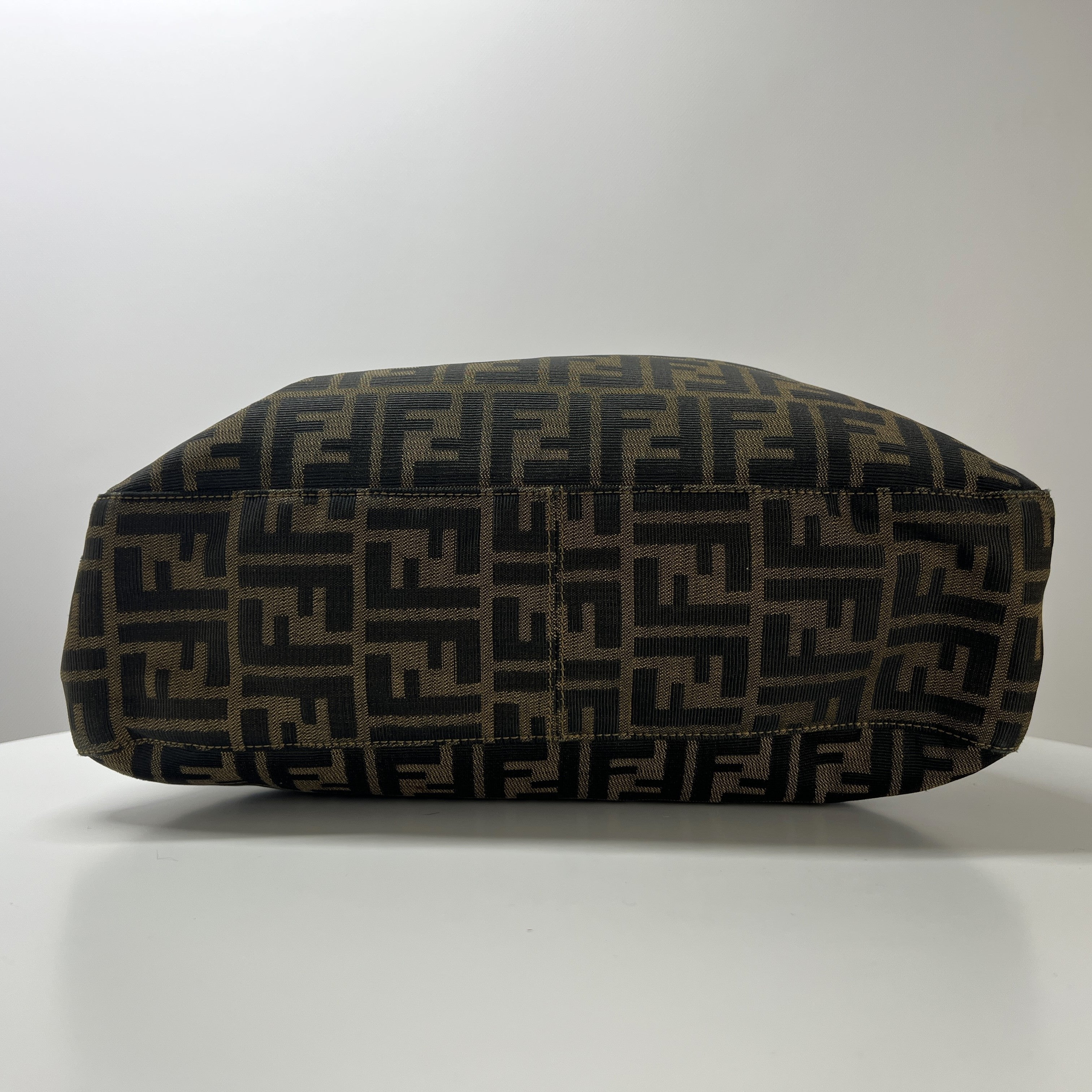 Sac à main FENDI Hobo toile et cuir marron