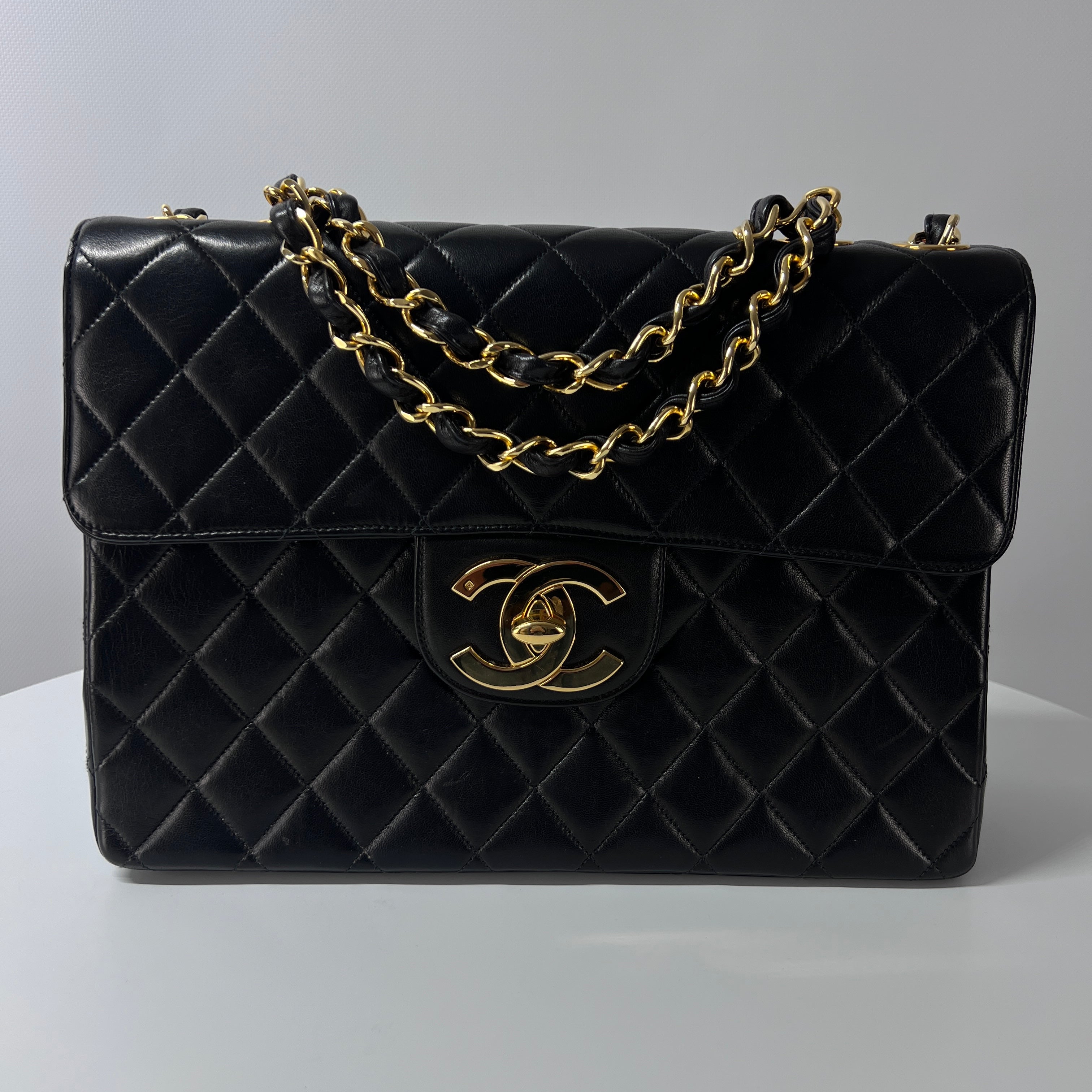 Sac à main CHANEL Timeless classique jumbo cuir noir