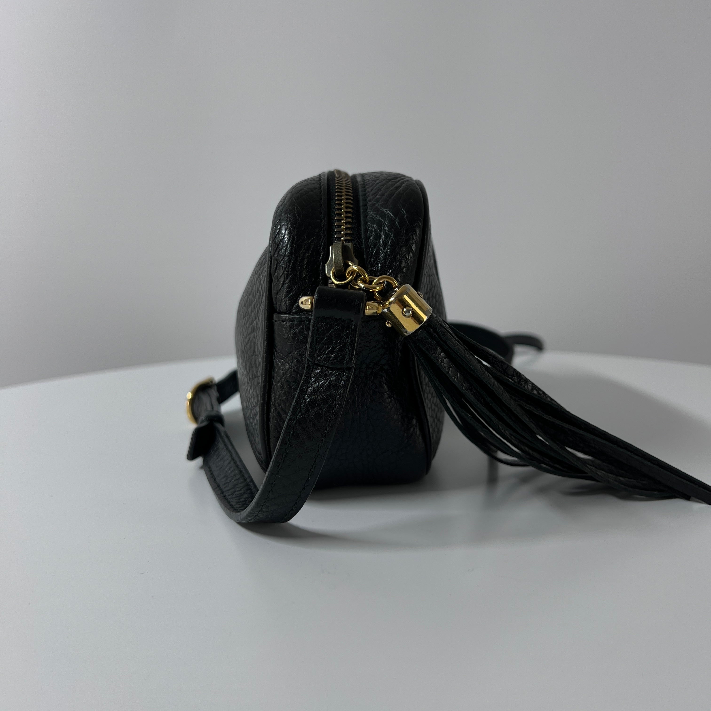 GUCCI Camera Soho Disco black leather handbag