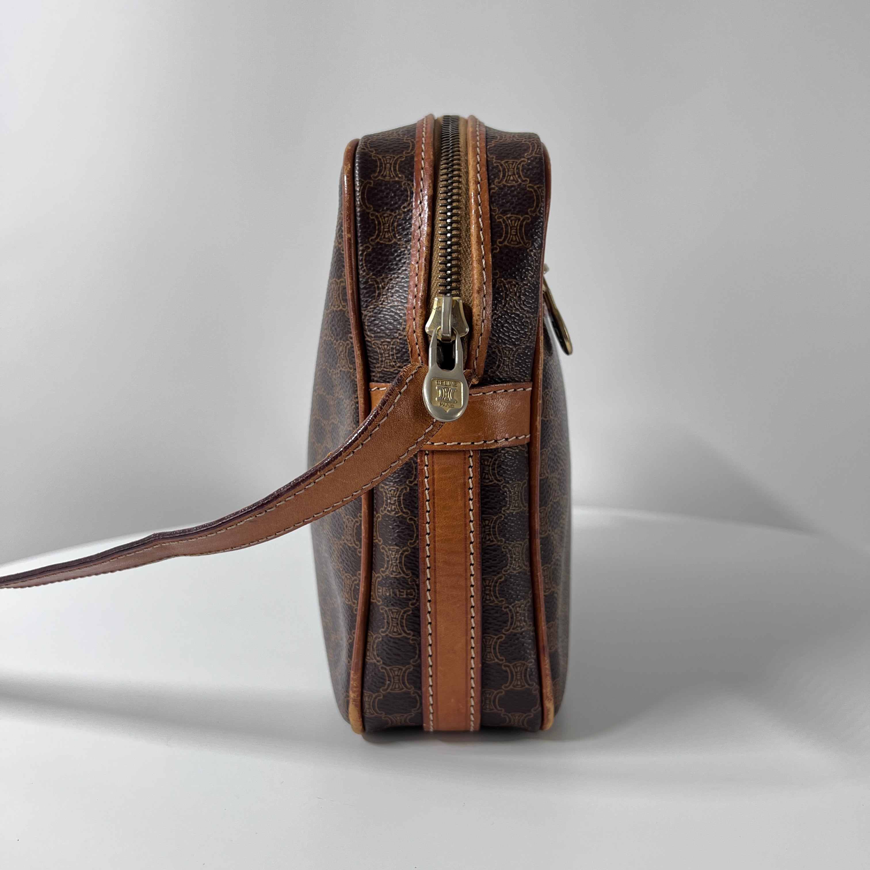 Sac à main CELINE Camera Strap toile et cuir marron