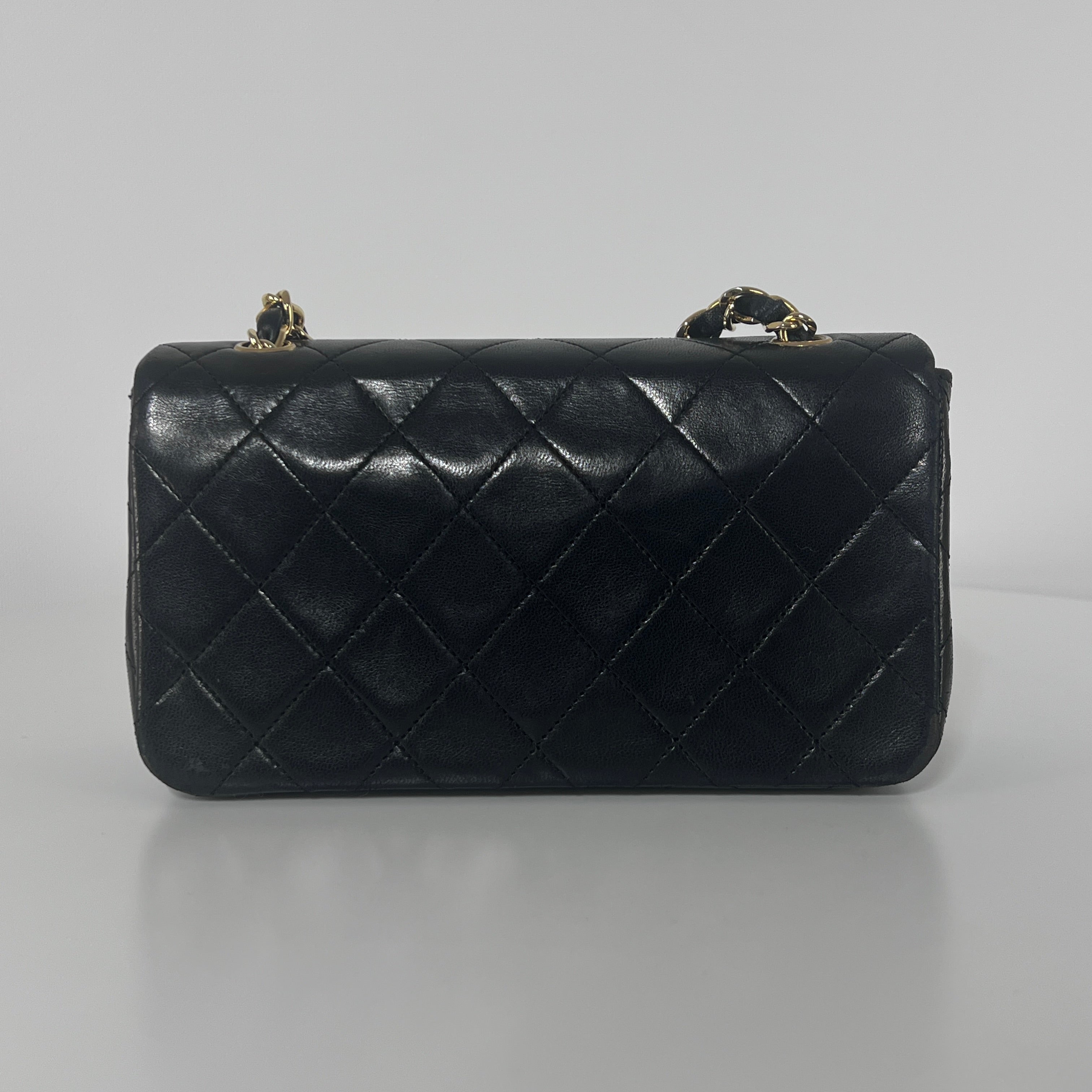 Sac à main CHANEL Timeless 19 cuir noir