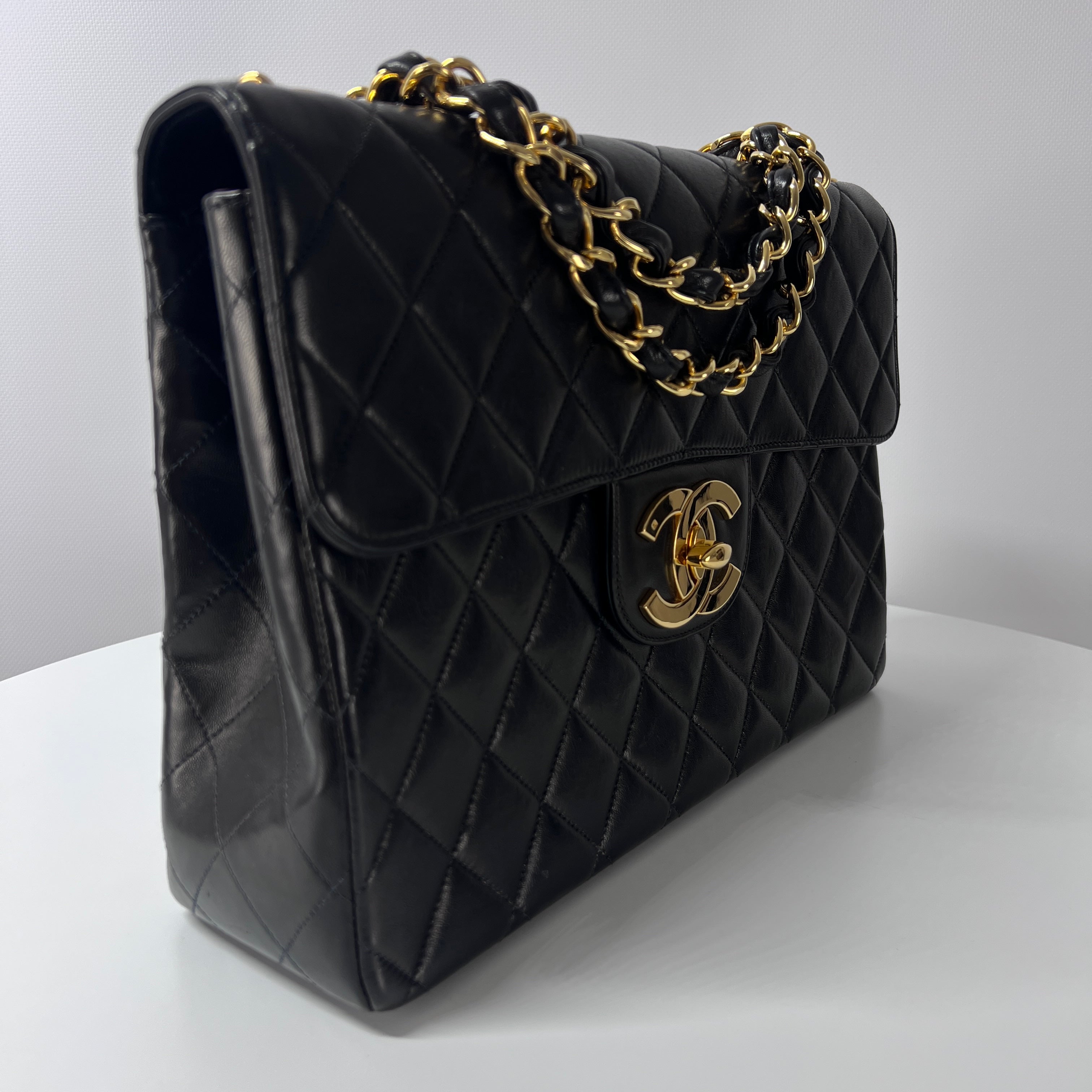 Sac à main CHANEL Timeless classique jumbo cuir noir