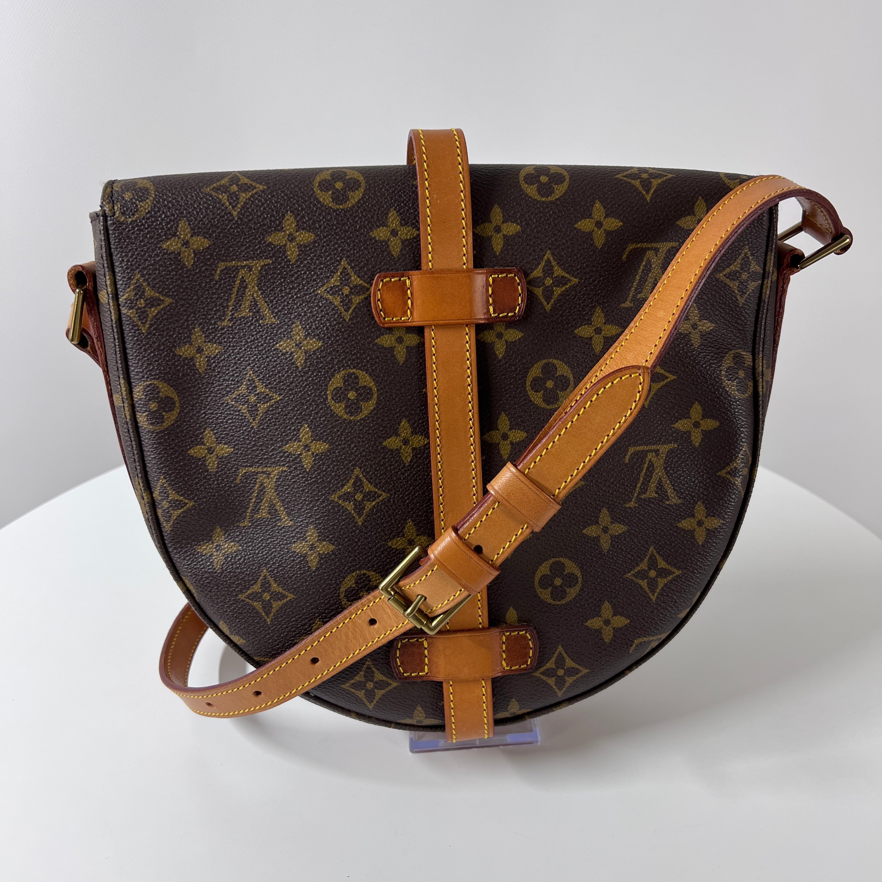 LOUIS VUITTON Chantilly canvas and brown leather handbag