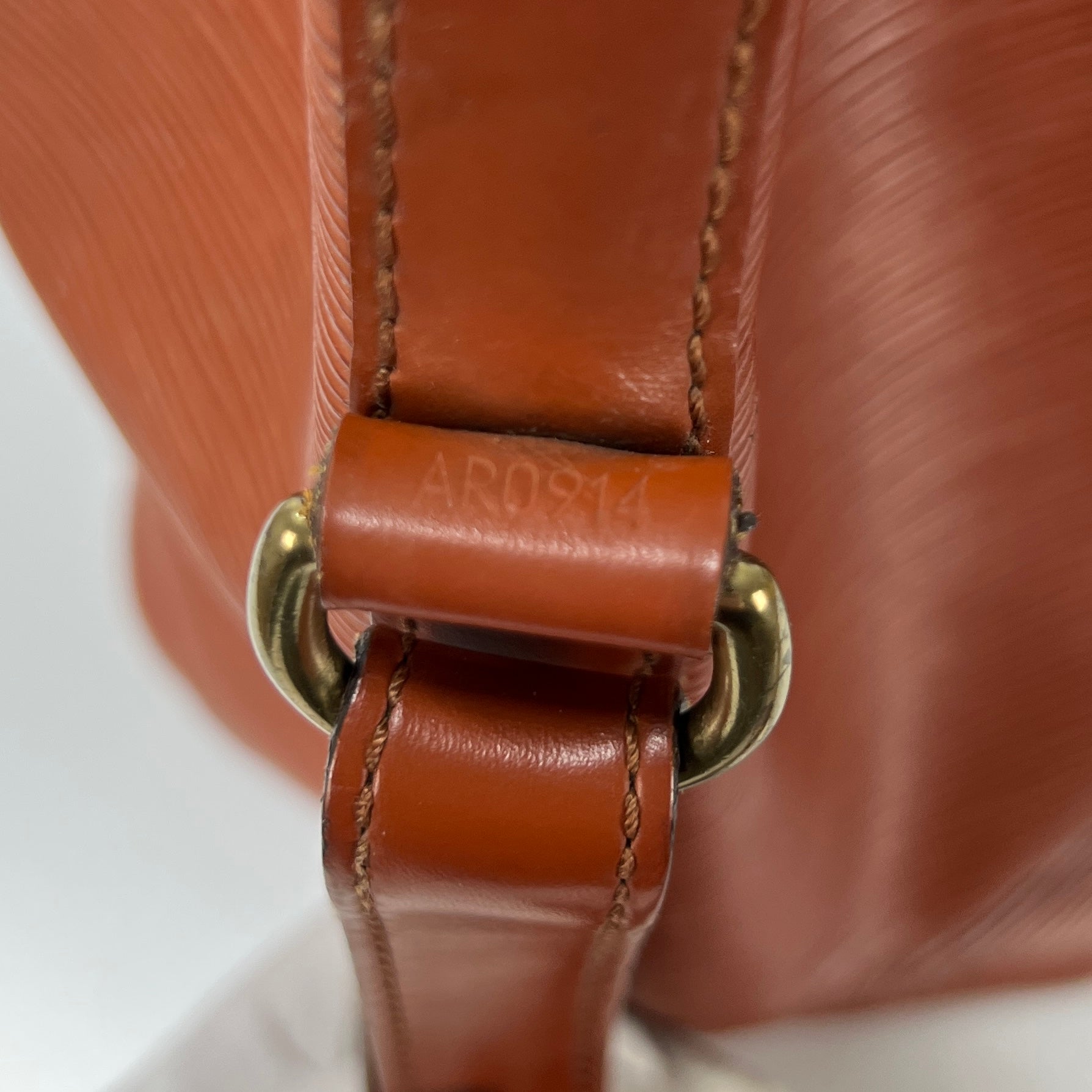 LOUIS VUITTON Noé PM handbag in brown epi leather