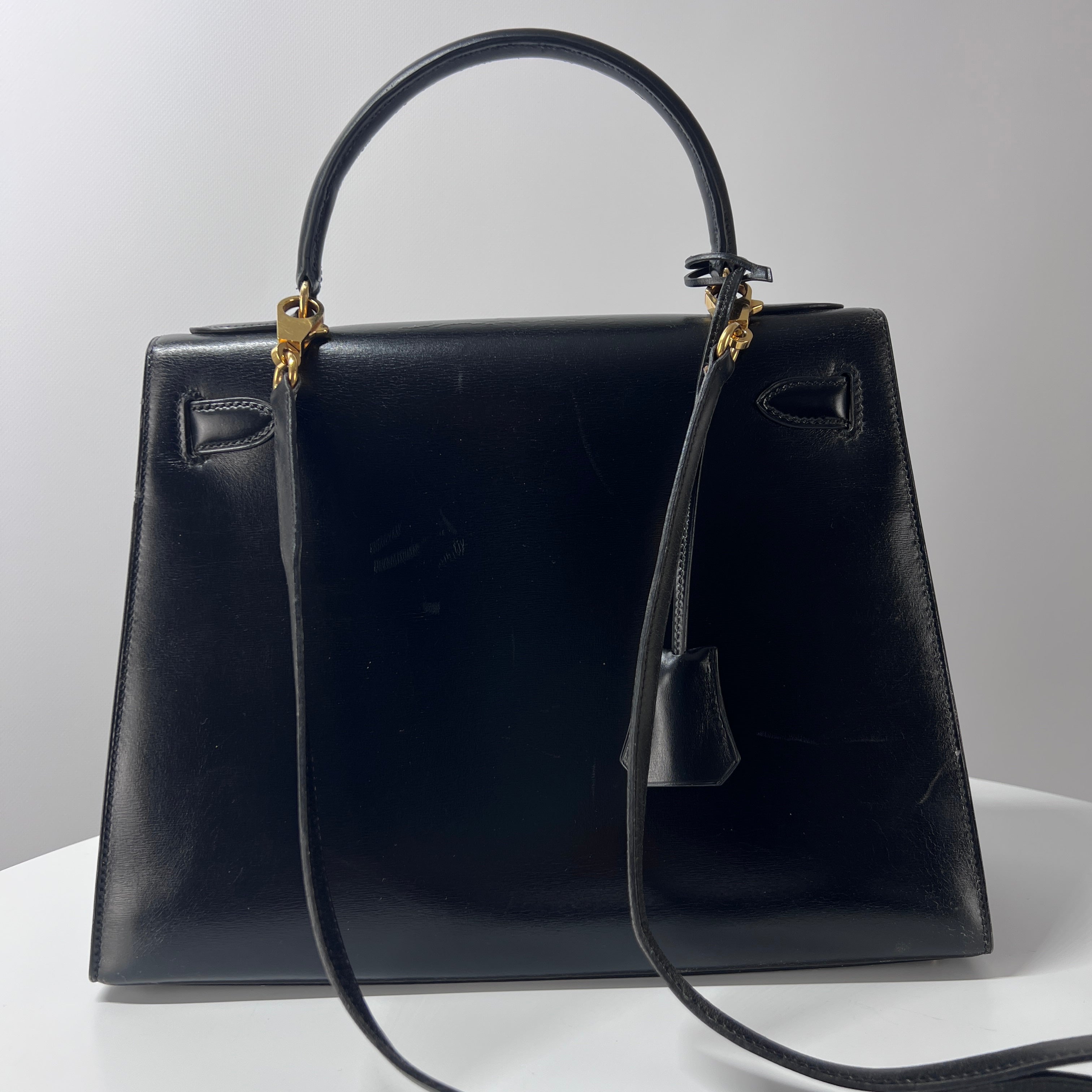 Sac à main HERMES Kelly cuir noir