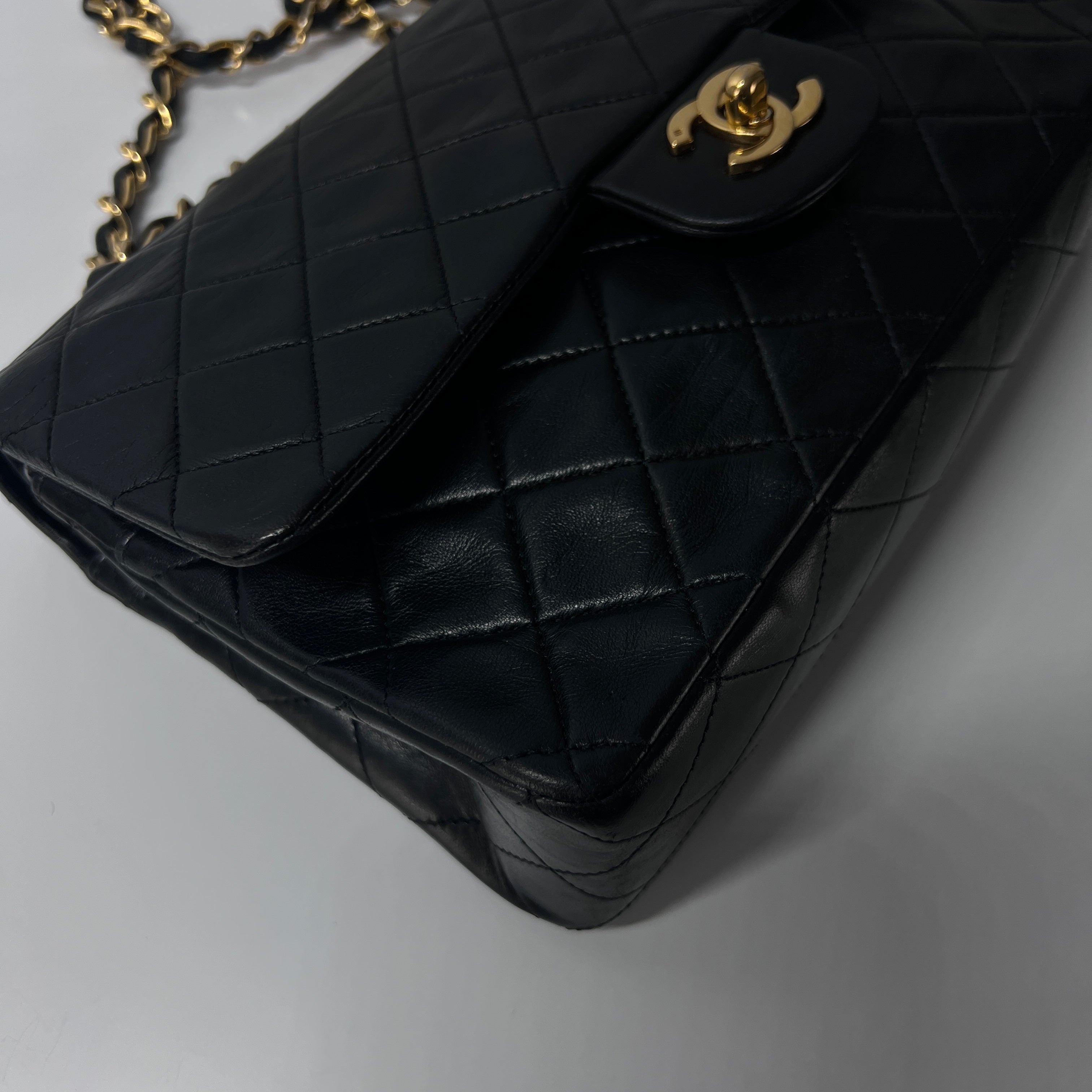 Sac à main CHANEL Timeless classique medium double flap cuir noir