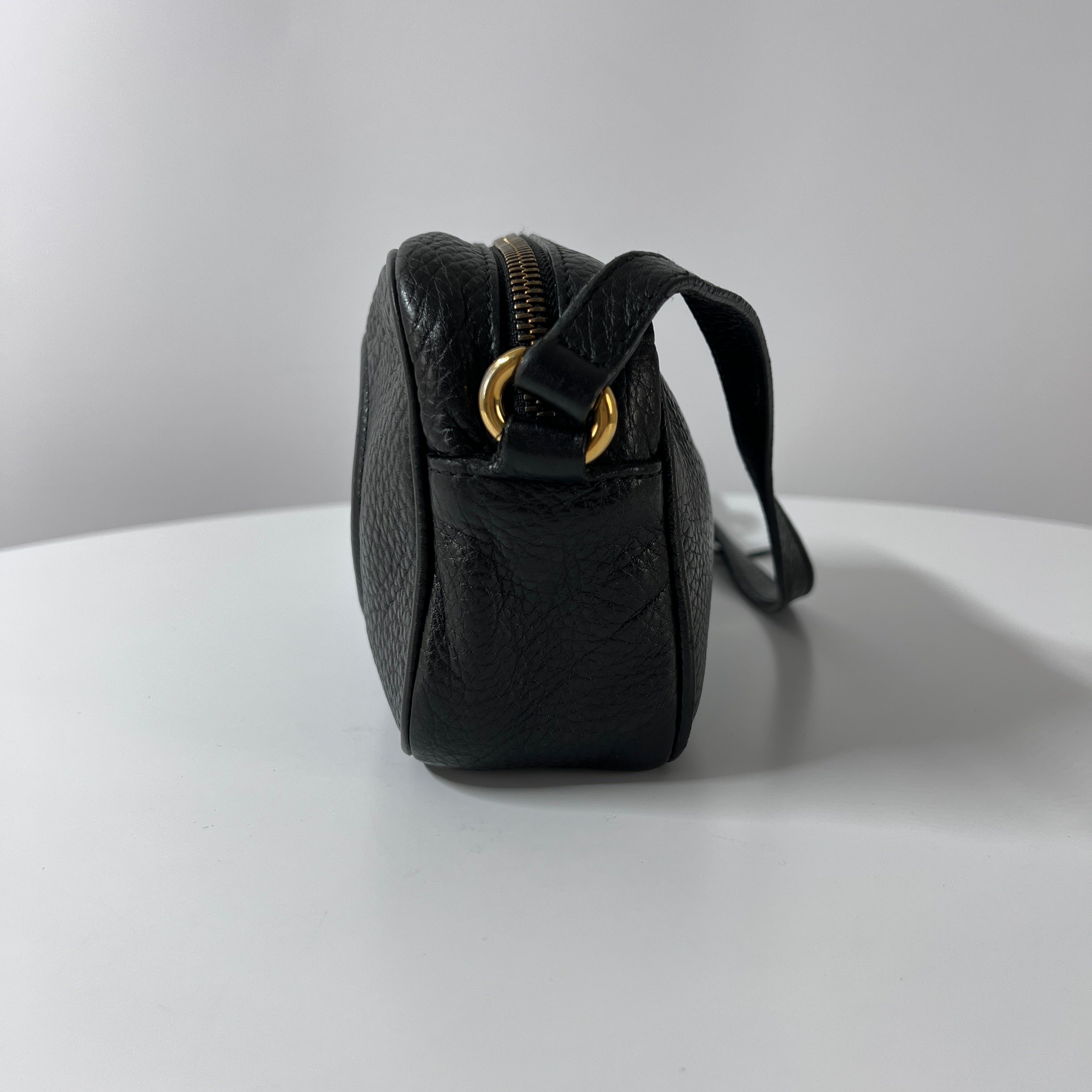 Sac à main GUCCI Camera Soho Disco cuir noir