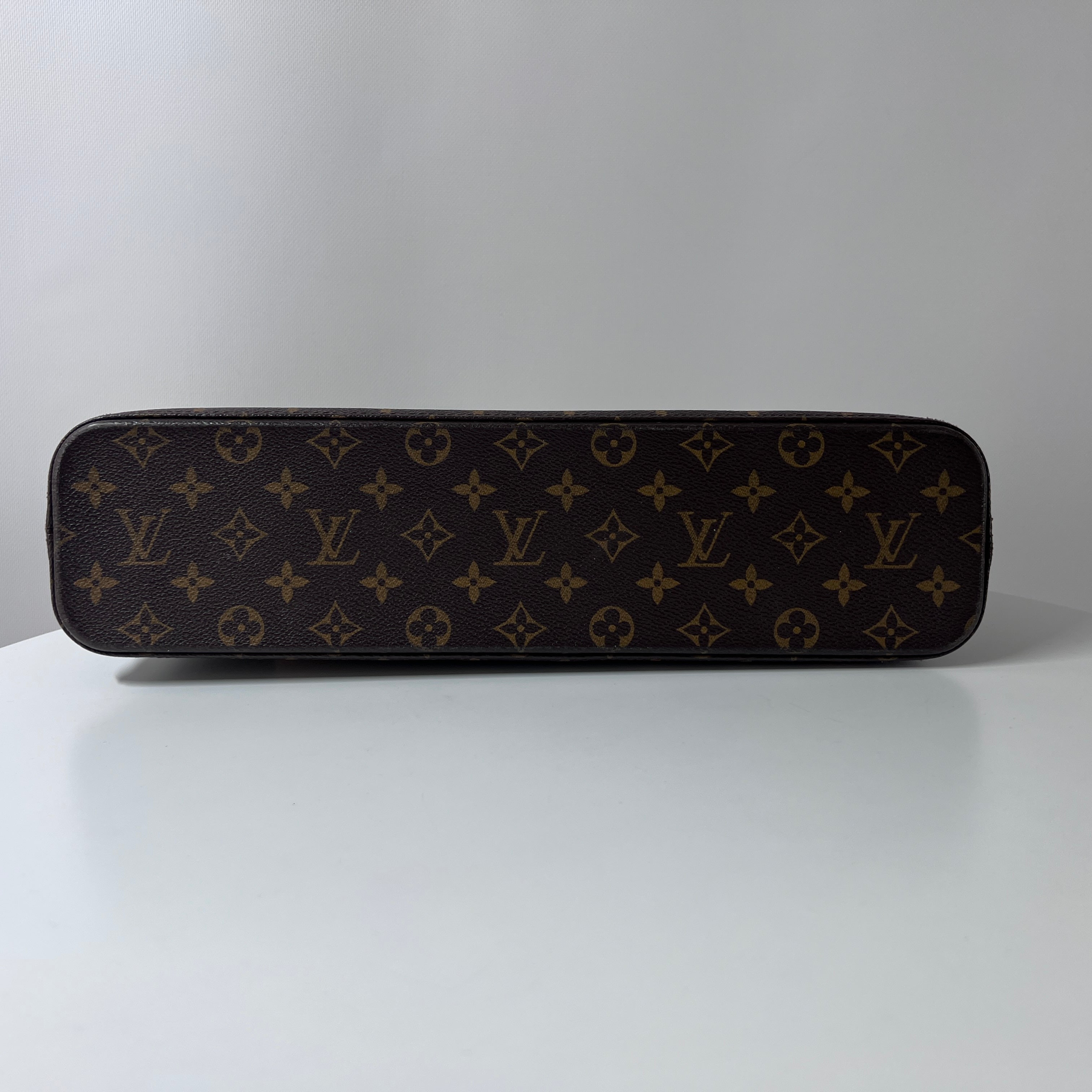 LOUIS VUITTON Luco handbag in brown canvas and leather