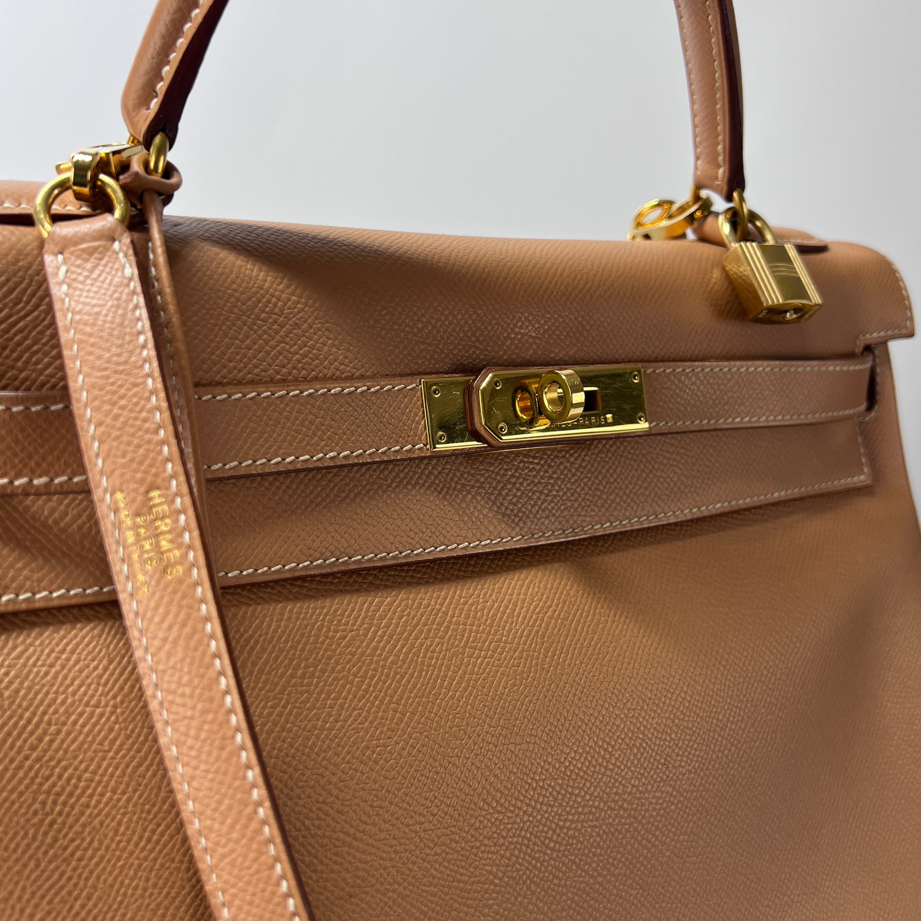Sac à main HERMES Kelly cuir camel
