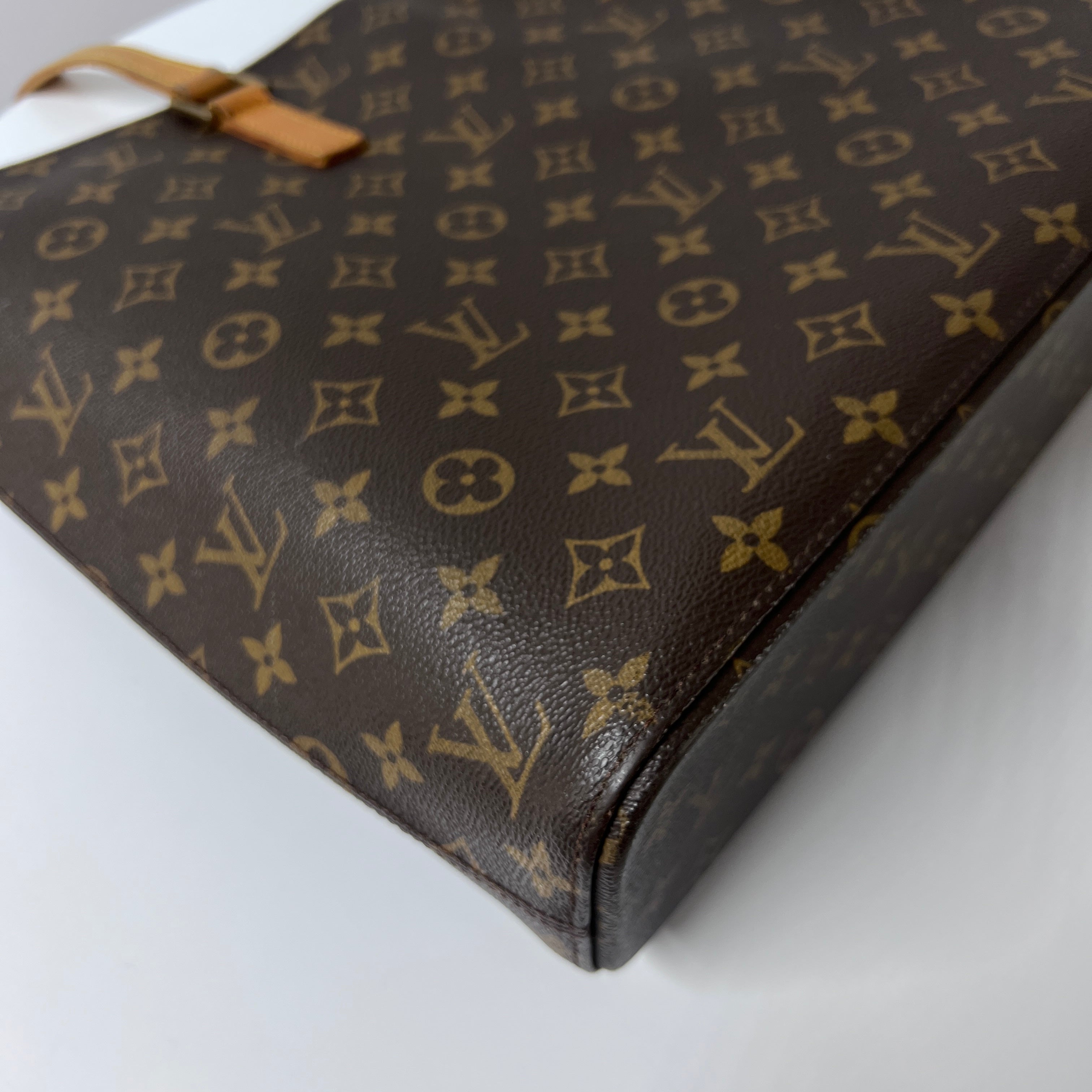 LOUIS VUITTON Luco handbag in brown canvas and leather