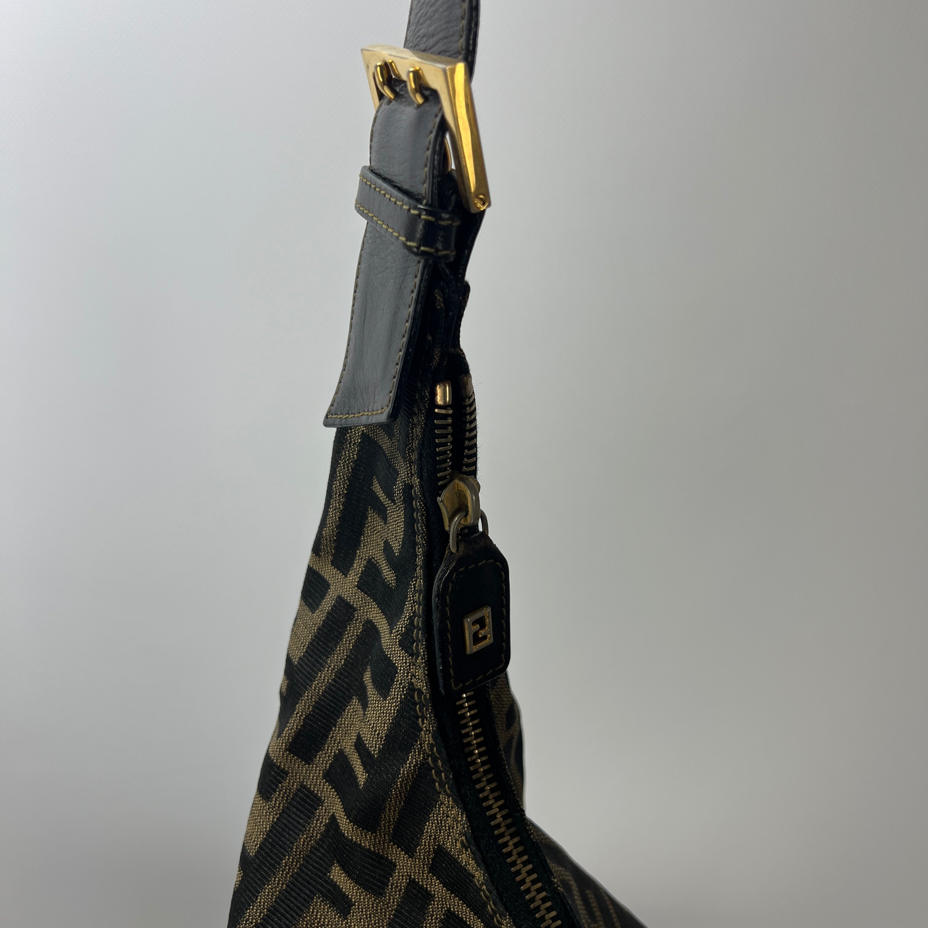 Sac à main FENDI Hobo toile et cuir marron