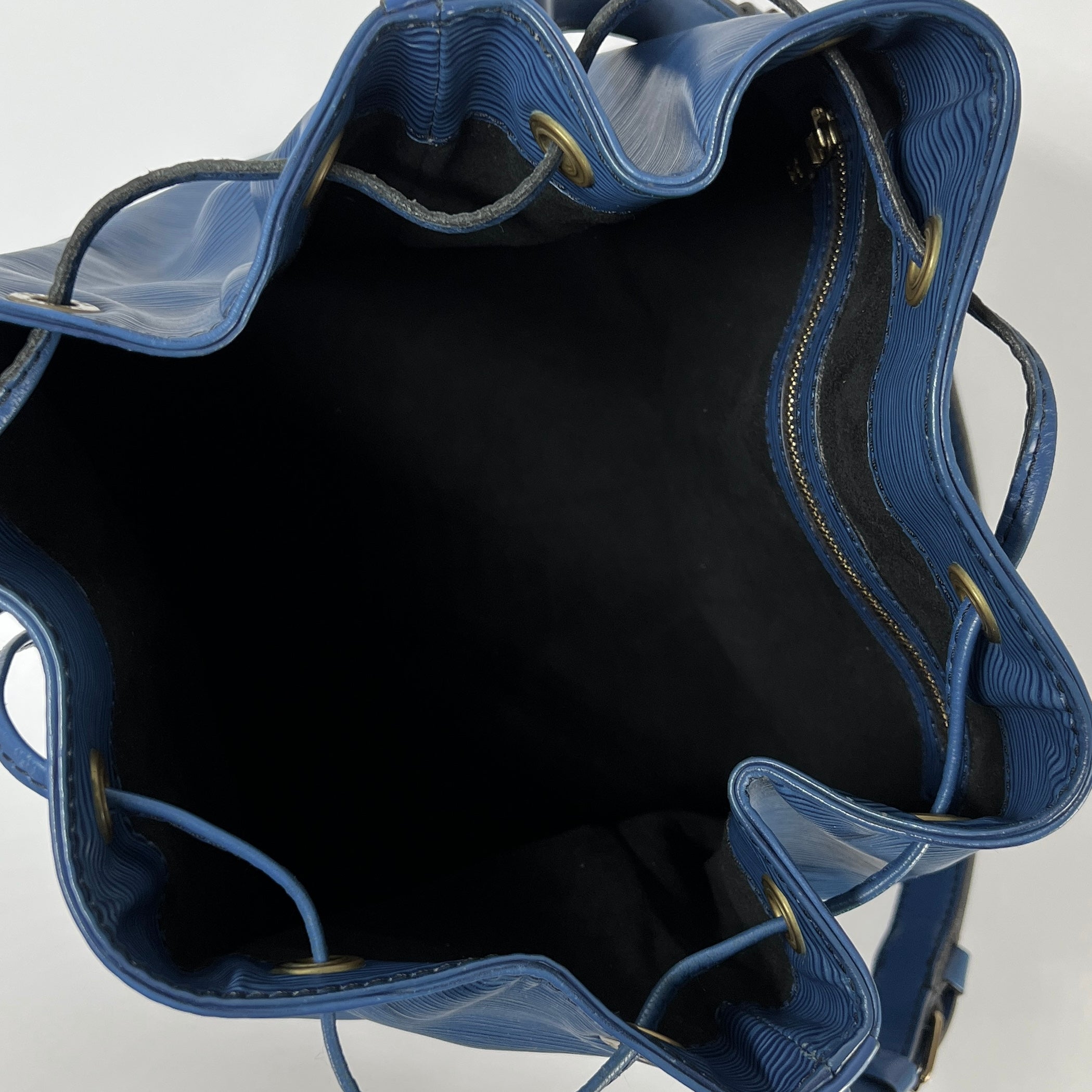 Sac à main LOUIS VUITTON Noé PM cuir épi bleu
