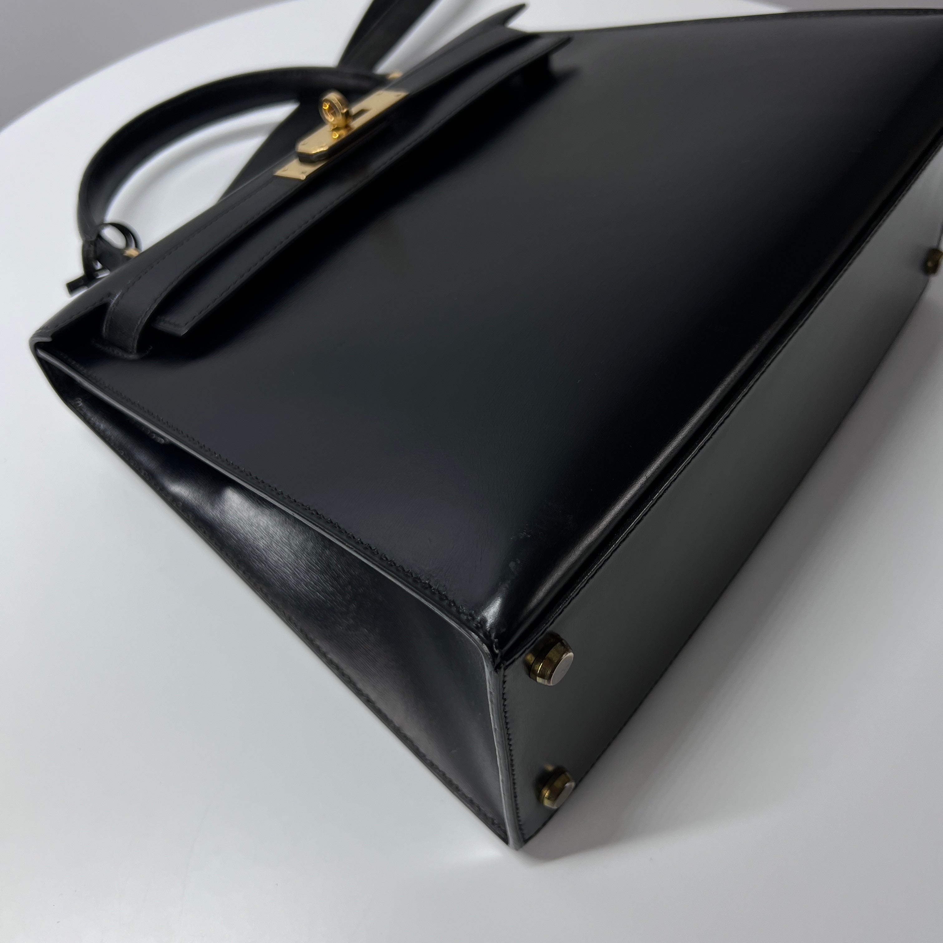 Sac à main HERMES Kelly cuir noir