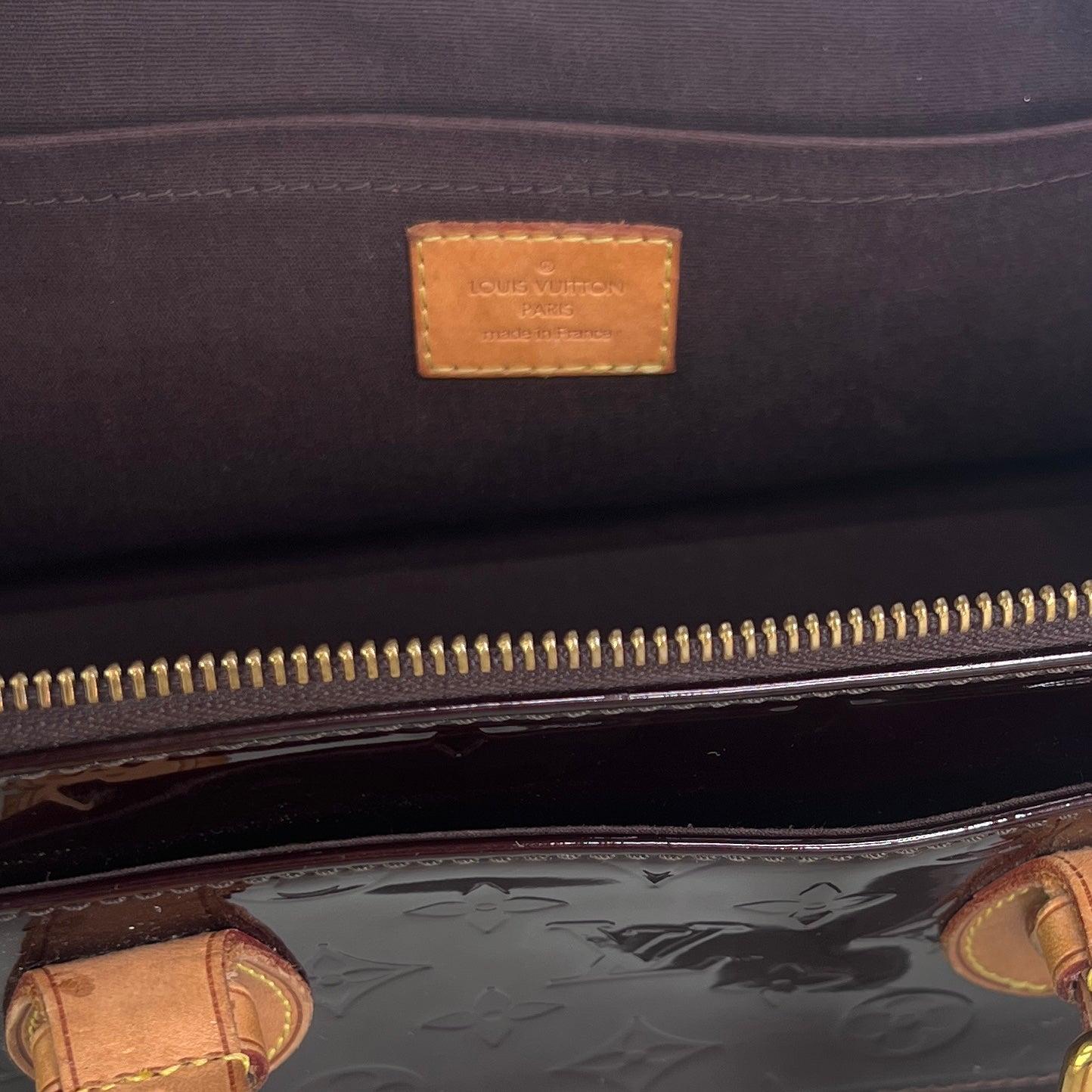 Sac à main LOUIS VUITTON Rosewood cuir vernis bordeaux