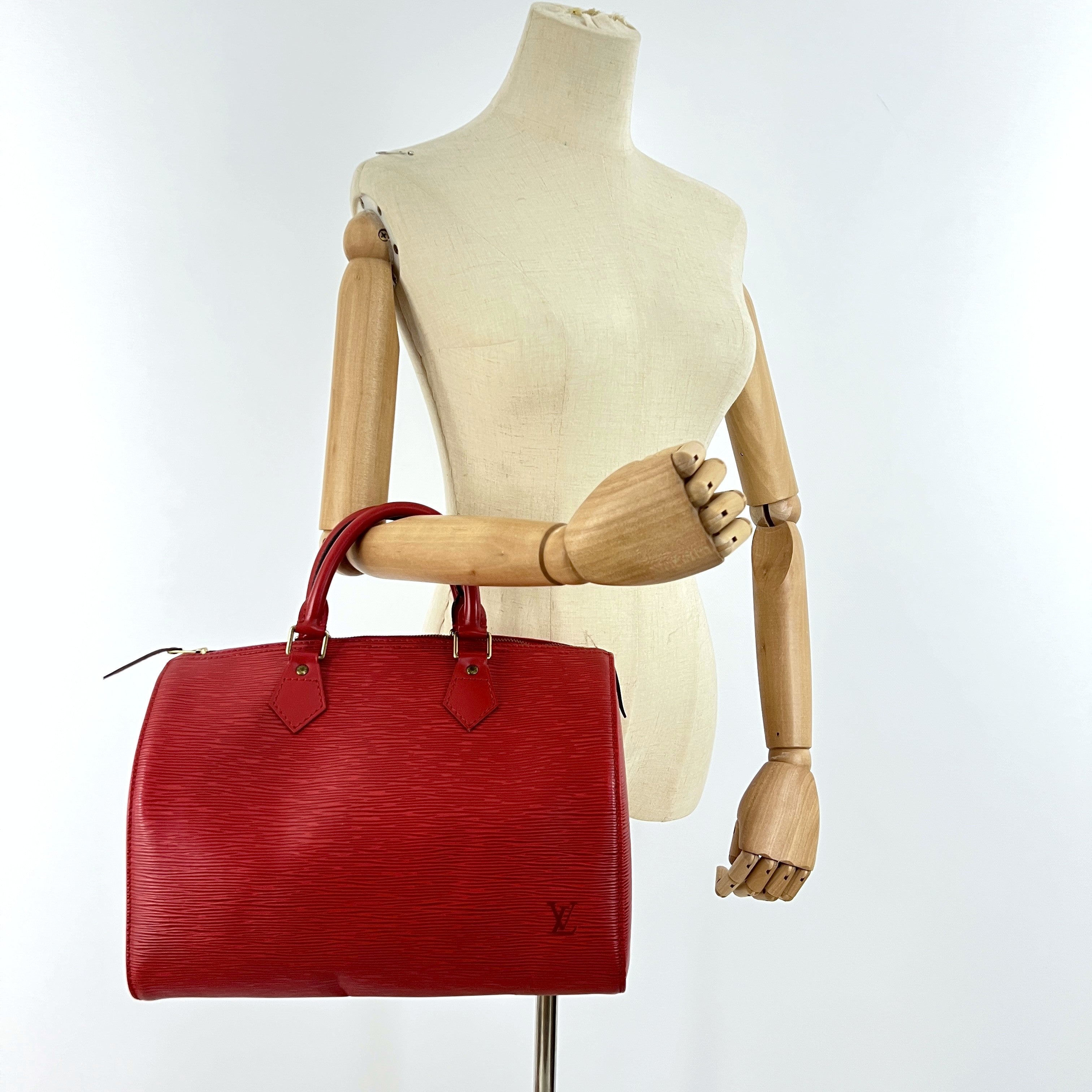 LOUIS VUITTON Speedy 30 handbag in red Epi leather