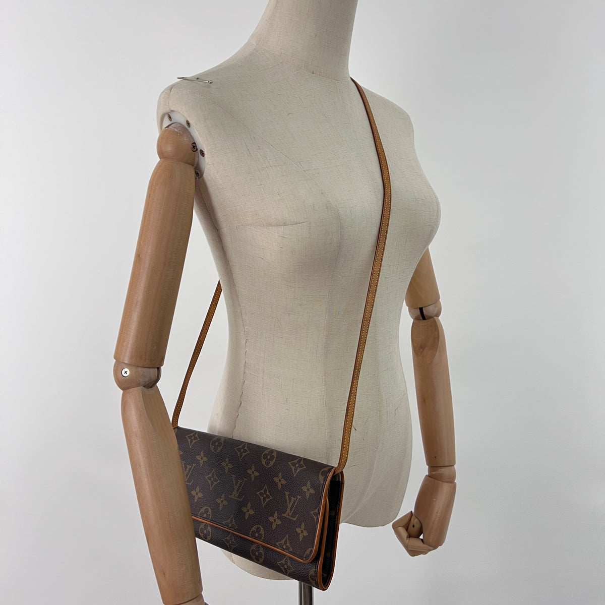 LOUIS VUITTON Twin GM crossbody bag in brown canvas and leather, vintage 2002