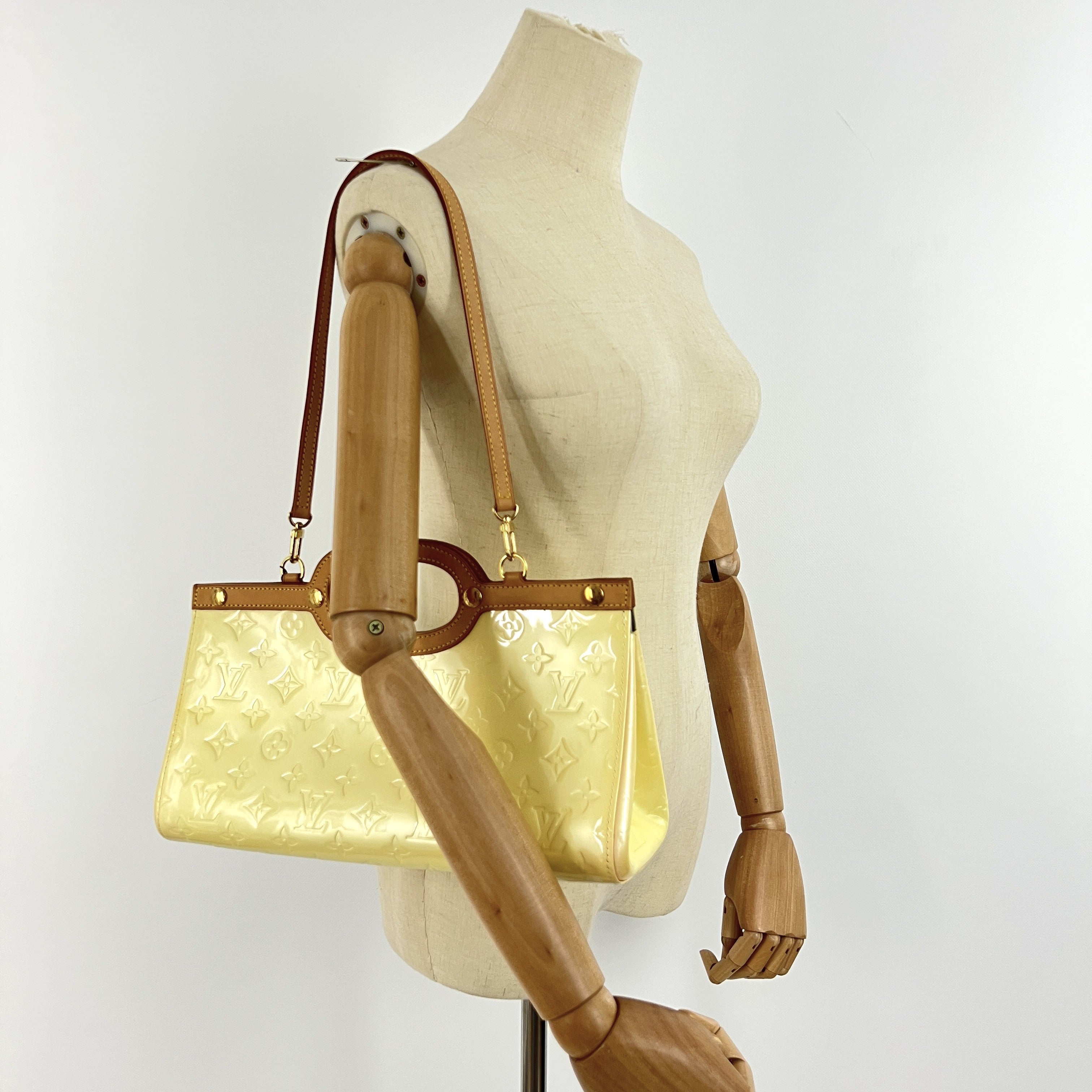 Sac à main LOUIS VUITTON Roxbury cuir verni perle
