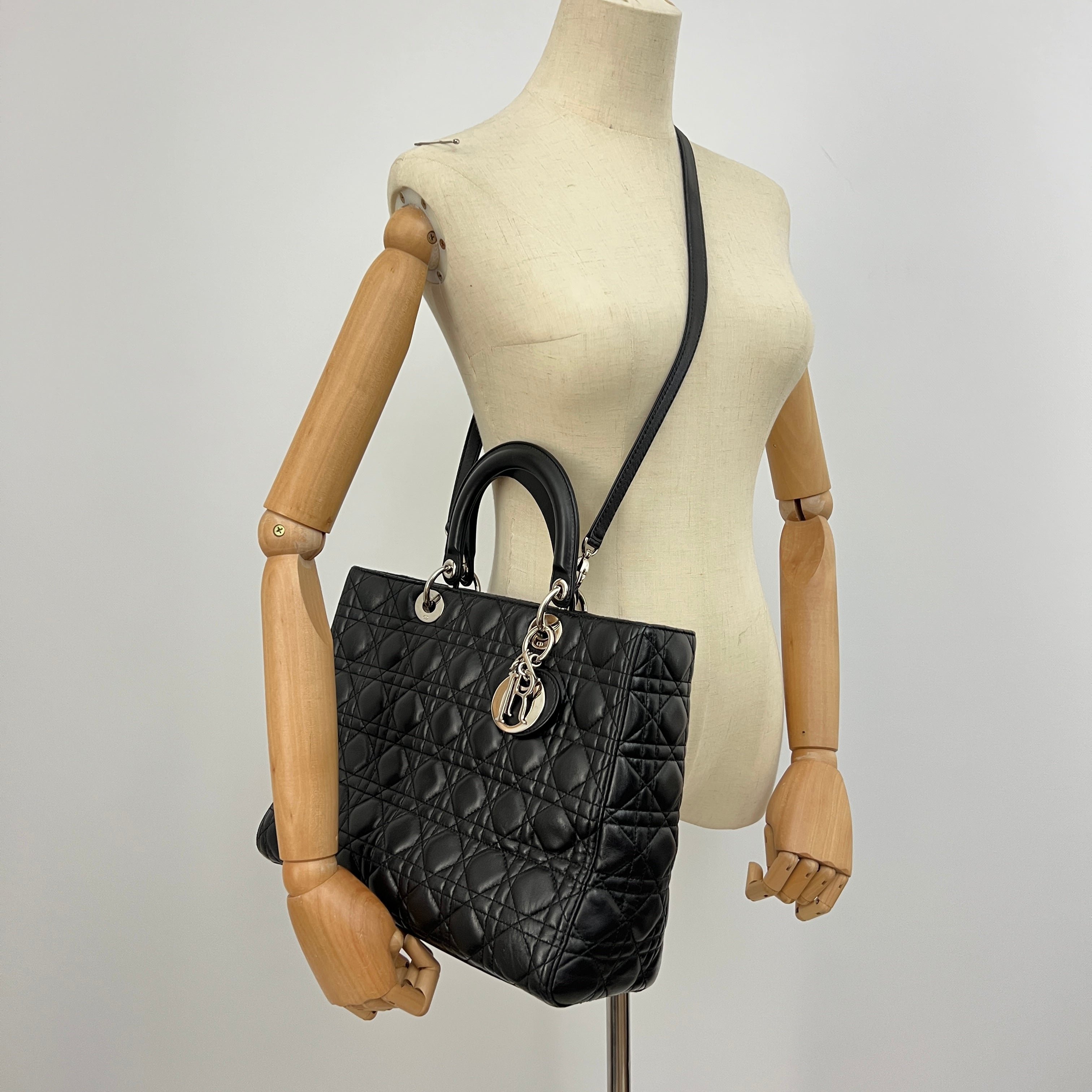 Sac à bandoulière DIOR Lady Dior Large cuir d'agneau noir