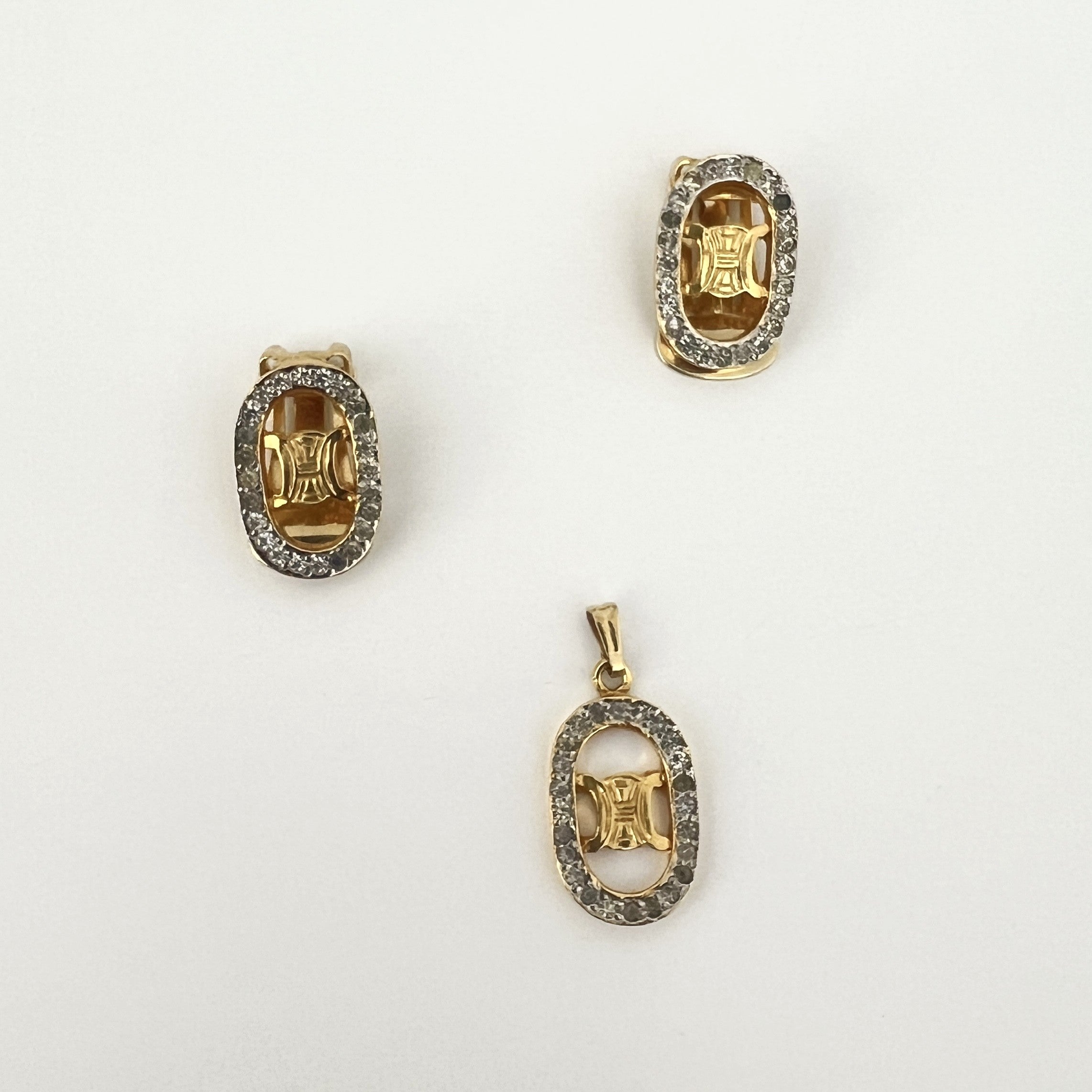 Boucles d'oreilles CELINE Triomphe