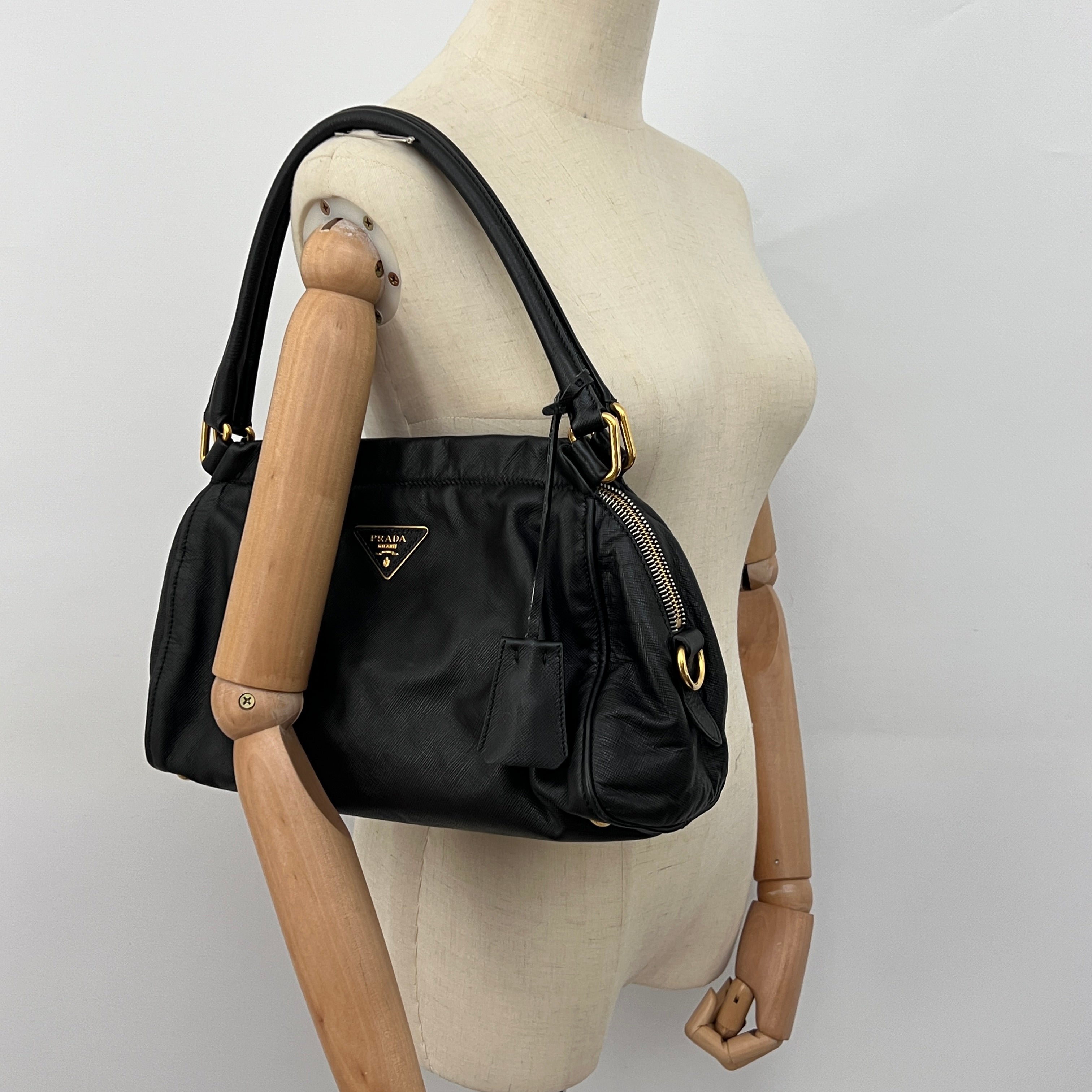 Sac à bandoulière PRADA Hobo cuir Saffiano noir